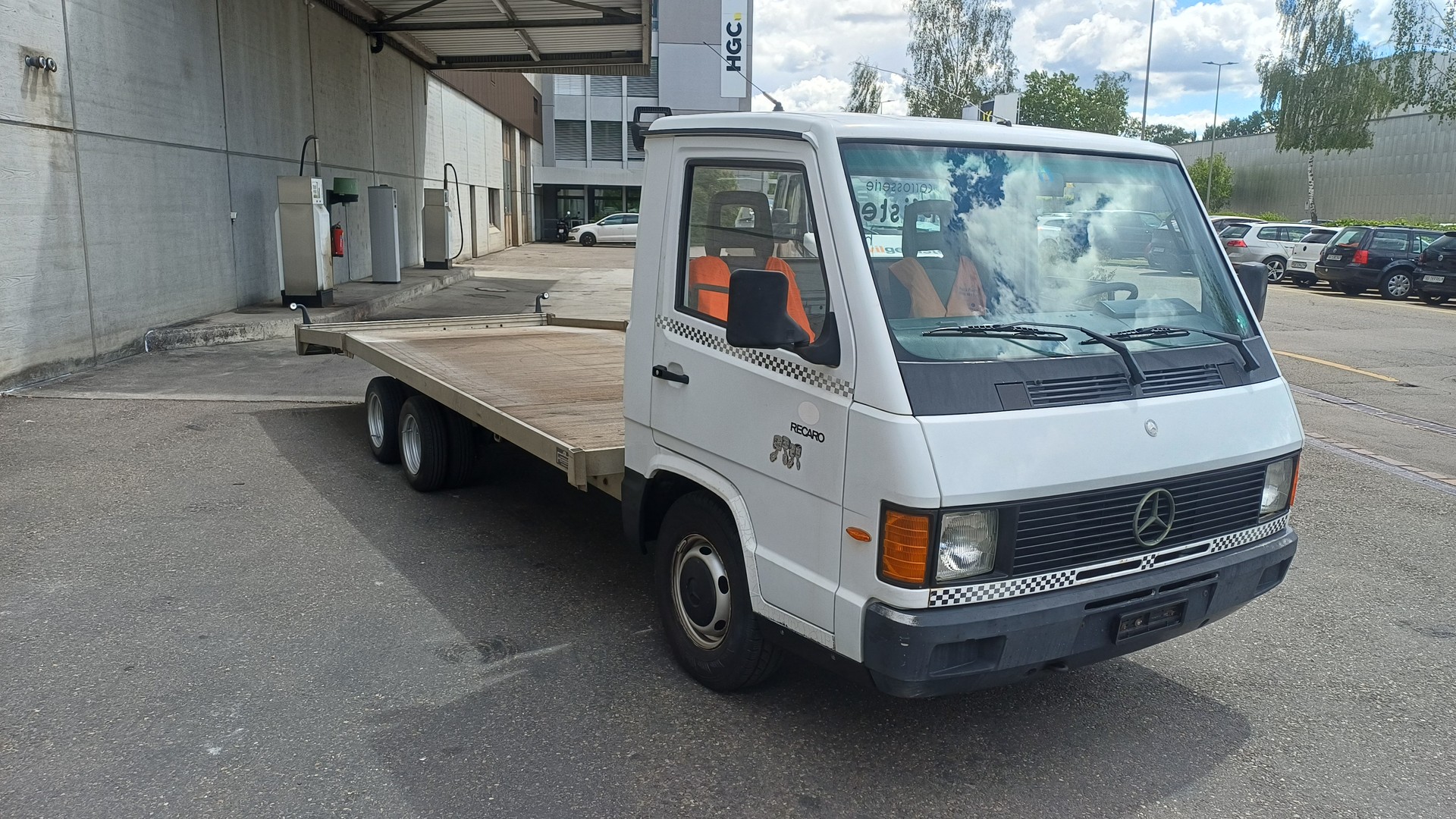 MERCEDES-BENZ MB 100 D 6x2 Autotransporter 1700Kg Nutzlast-image-2