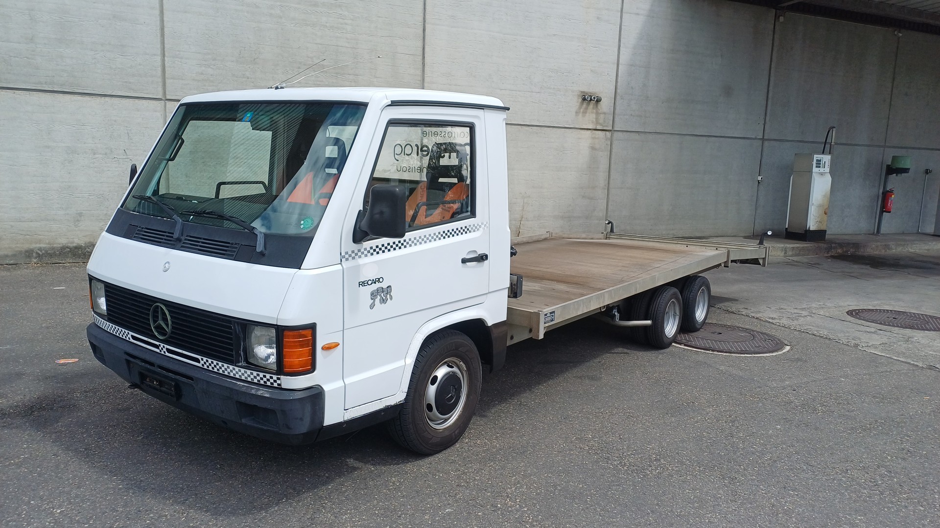 MERCEDES-BENZ MB 100 D 6x2 Autotransporter 1700Kg Nutzlast