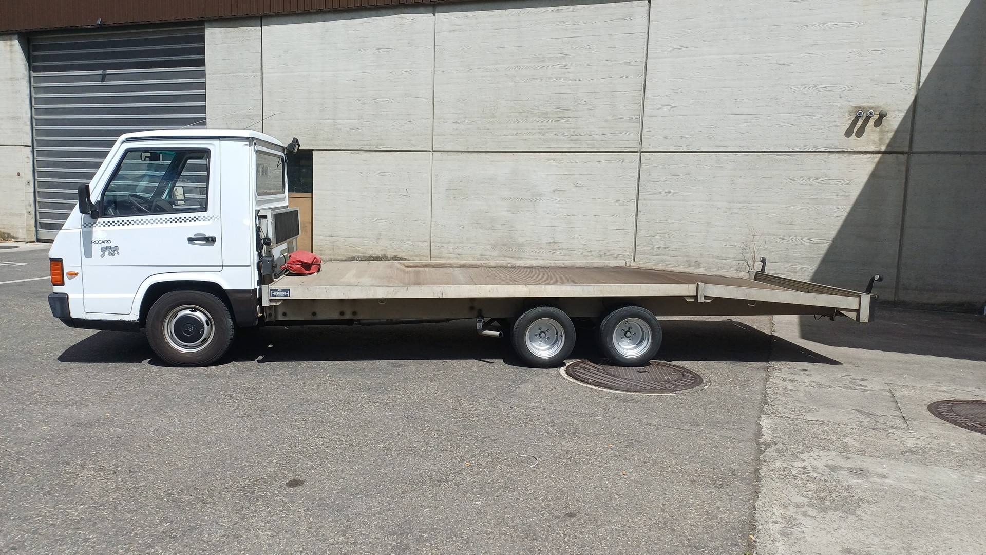 MERCEDES-BENZ MB 100 D 6x2 Autotransporter 1700Kg Nutzlast-image-3