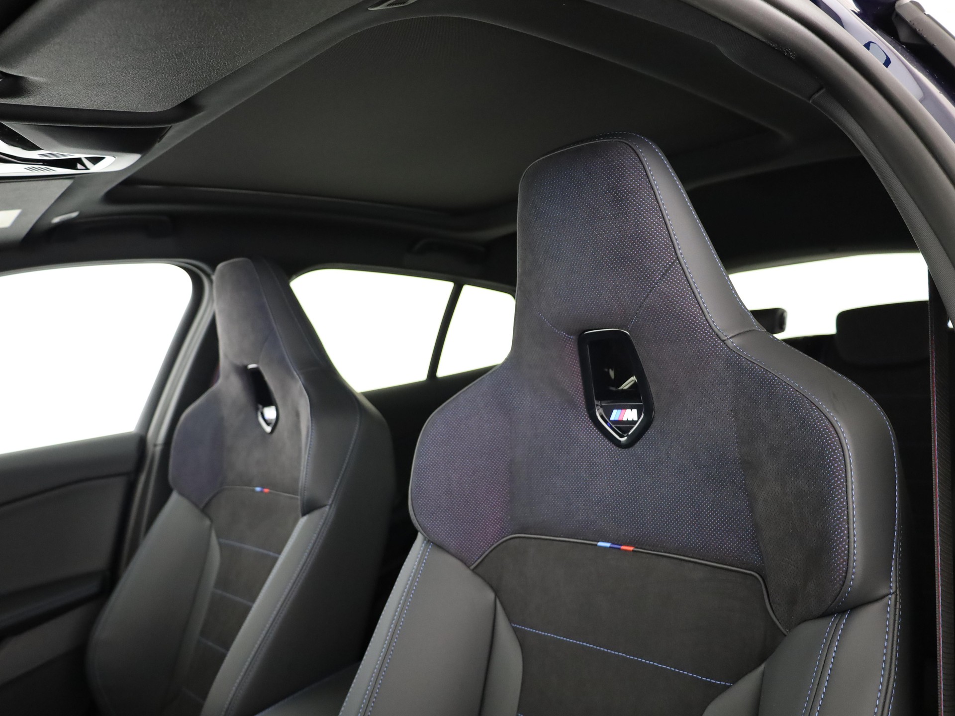 BMW M135i xDrive-image-12