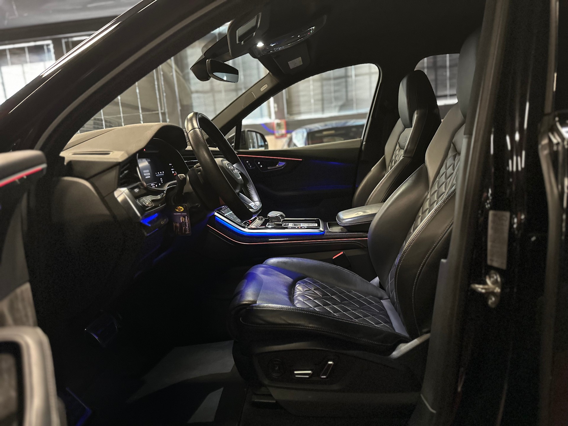 AUDI SQ7 4.0 V8 TDI quattro tiptronic-image-9