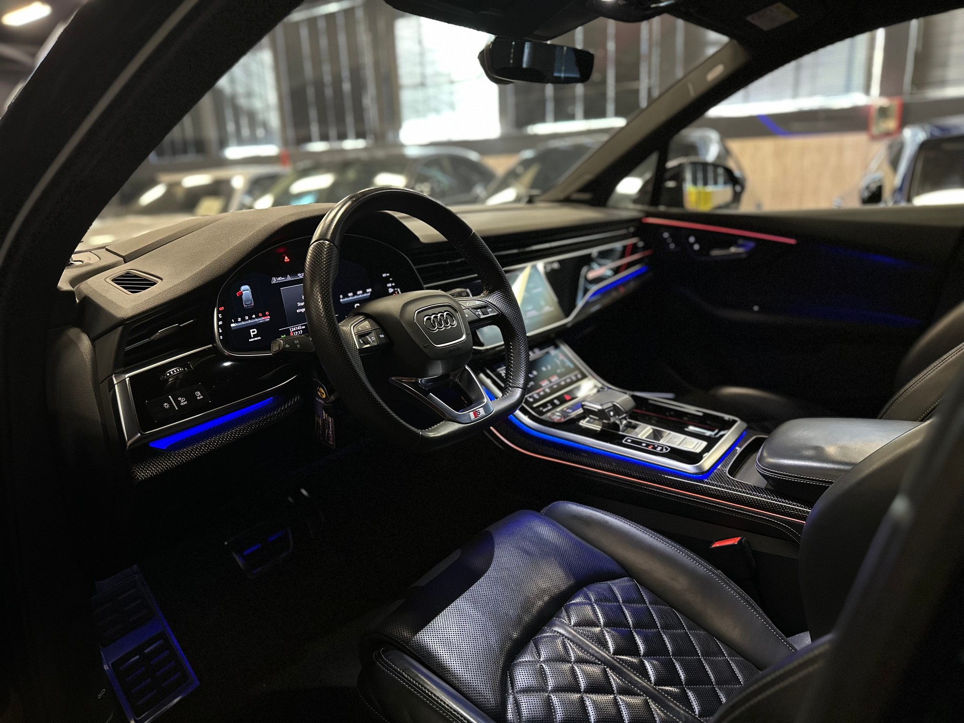 AUDI SQ7 4.0 V8 TDI quattro tiptronic-image-10