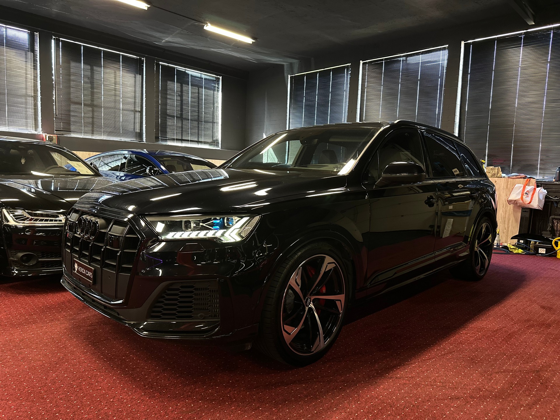 AUDI SQ7 4.0 V8 TDI quattro tiptronic-image-6
