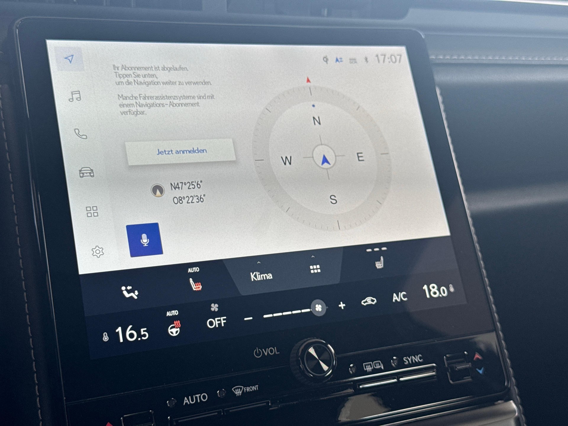 LEXUS LBX 1.5 Hybrid Relax-image-15