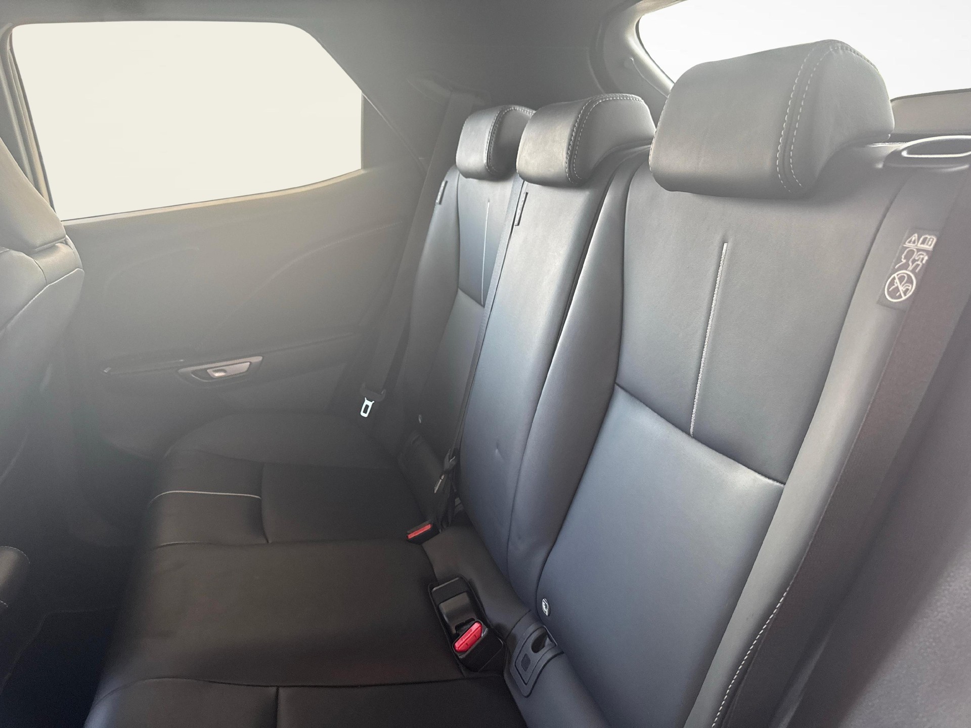 LEXUS LBX 1.5 Hybrid Relax-image-10