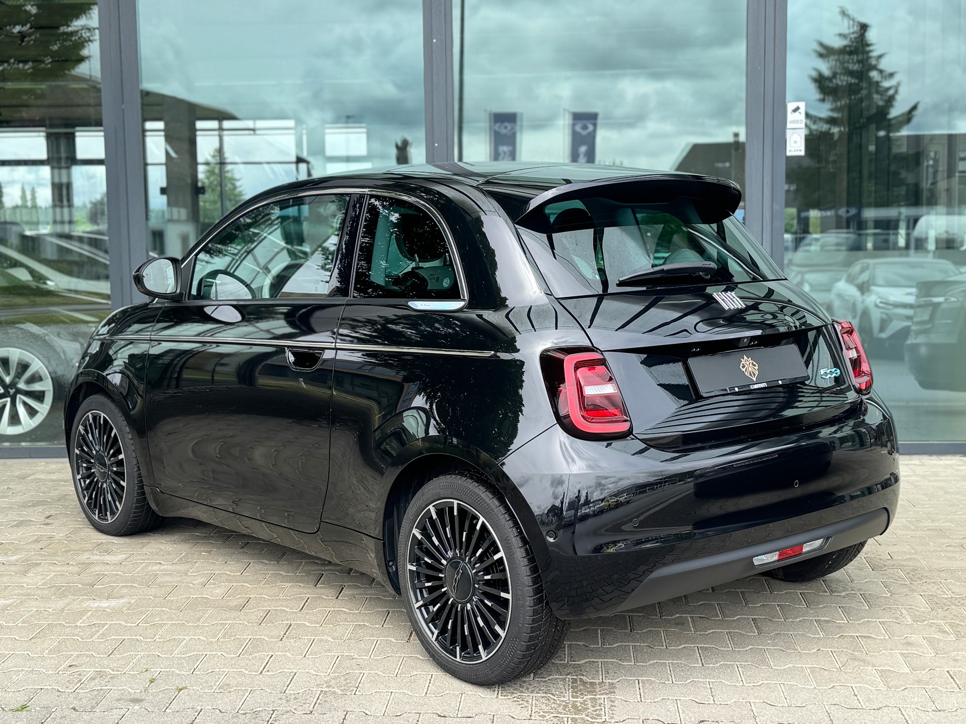 FIAT 500 electric 87 kW La Prima-showroom-element-3