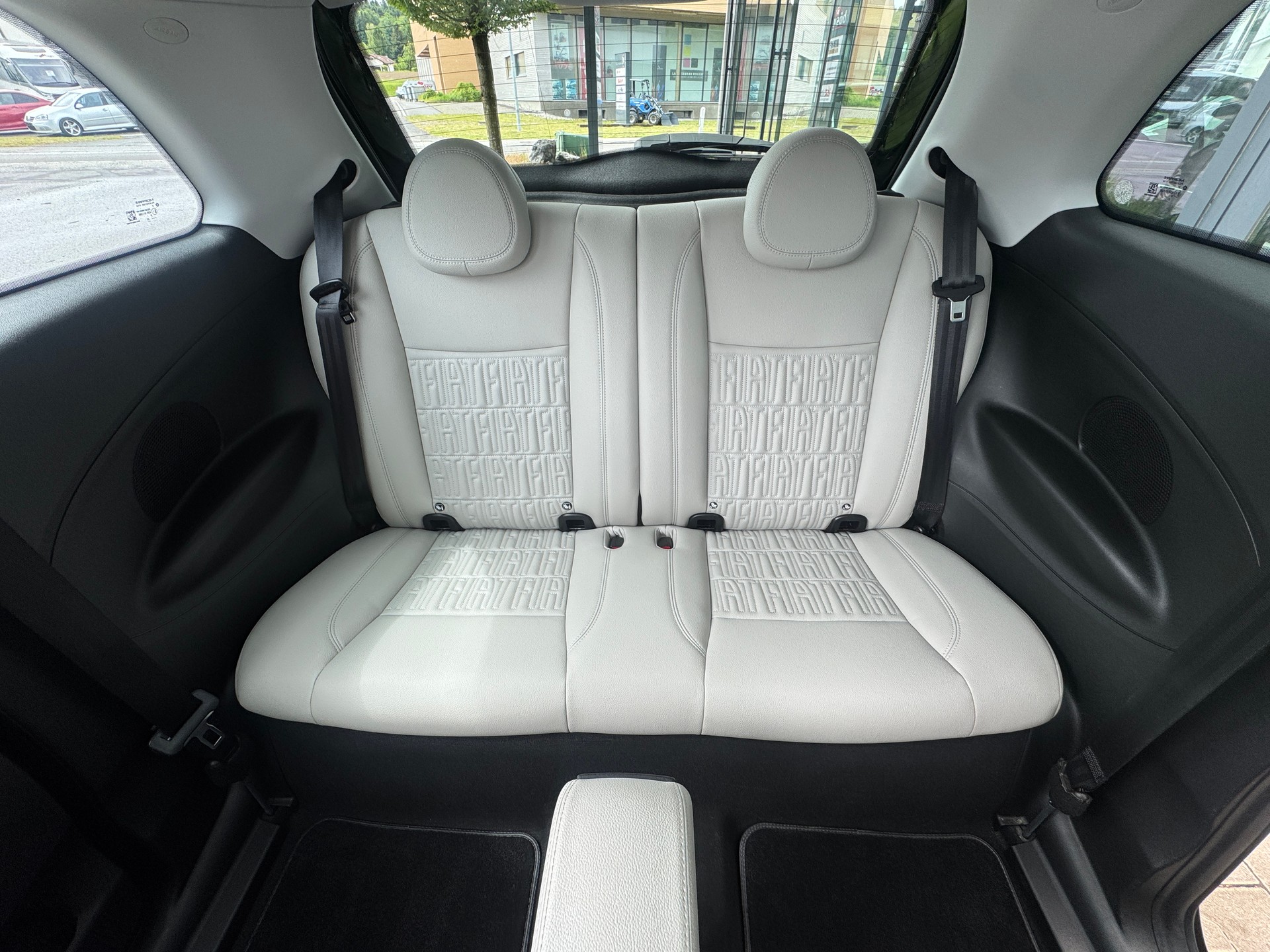FIAT 500 electric 87 kW La Prima-image-11