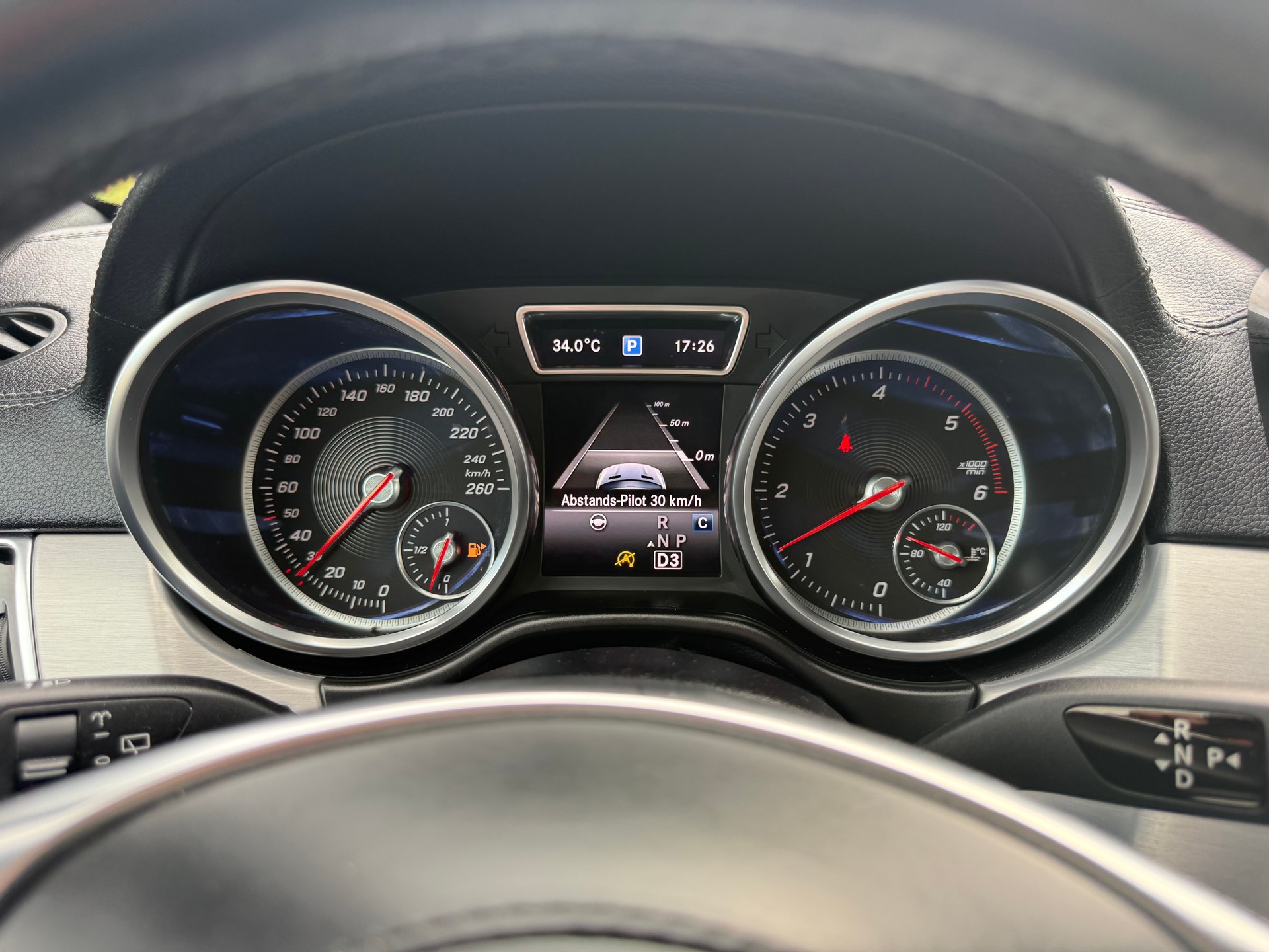 MERCEDES-BENZ GLS 350 d 4Matic 9G-TRONIC-image-11