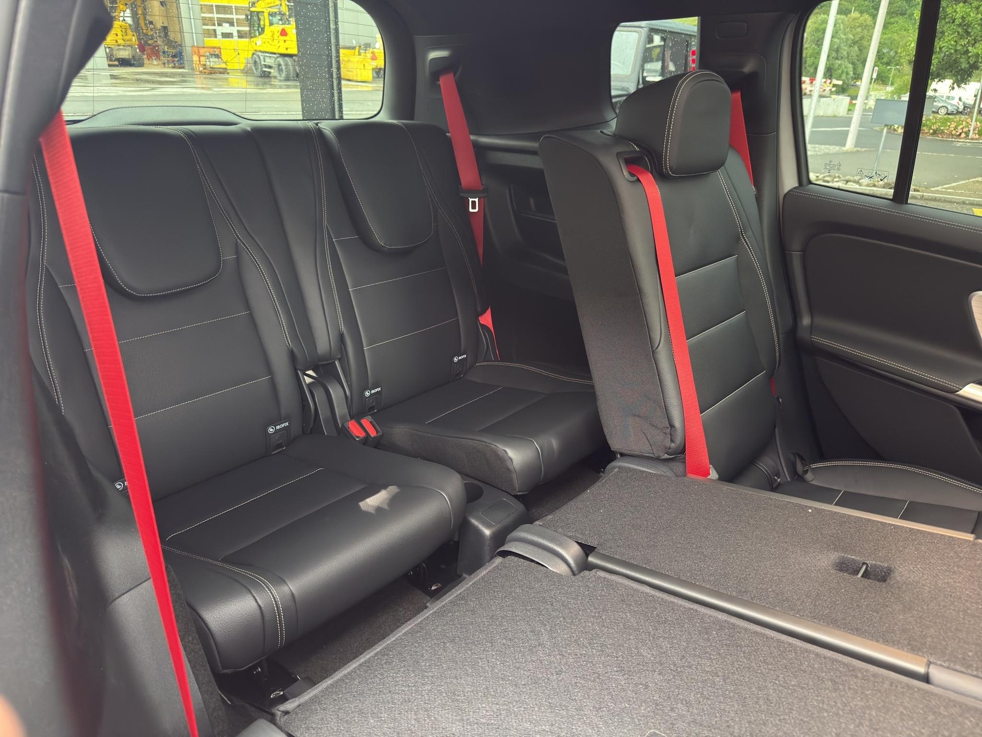 MERCEDES-BENZ GLB 220 4matic-image-21