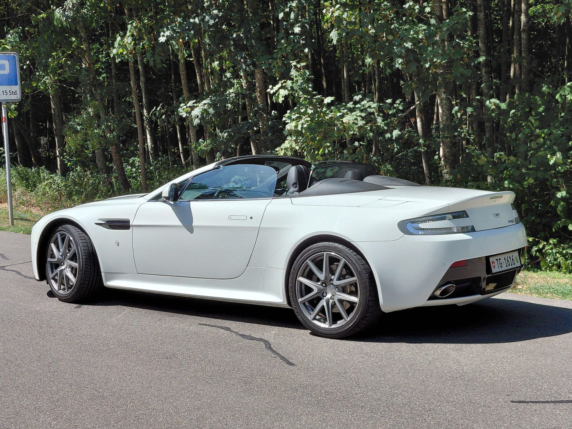 ASTON MARTIN Vantage S R Sportshift Roadster-image-6