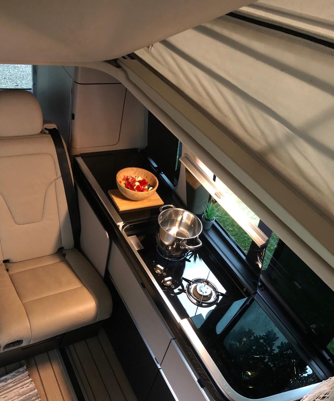 MERCEDES-BENZ 250 d-image-3