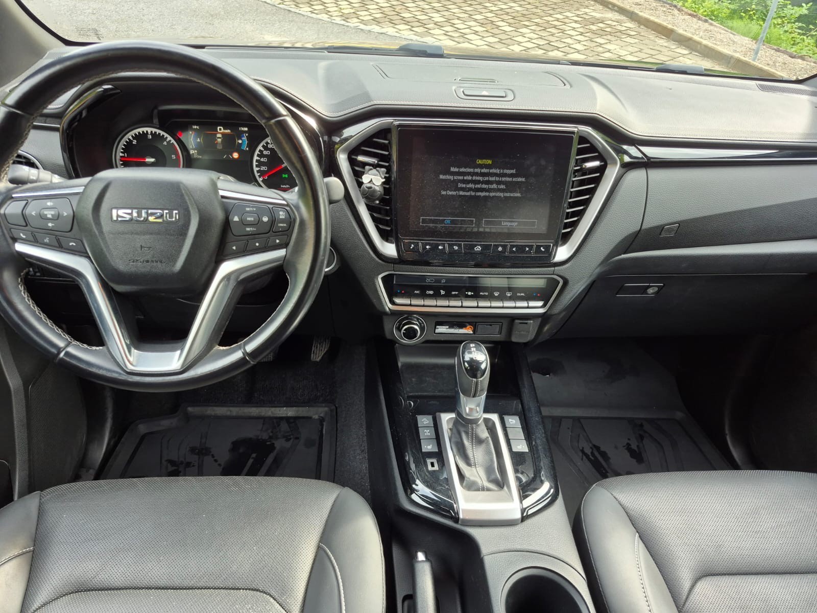 ISUZU D-MAX 1.9 SpaceCab N60FF 4x4 AT-image-10
