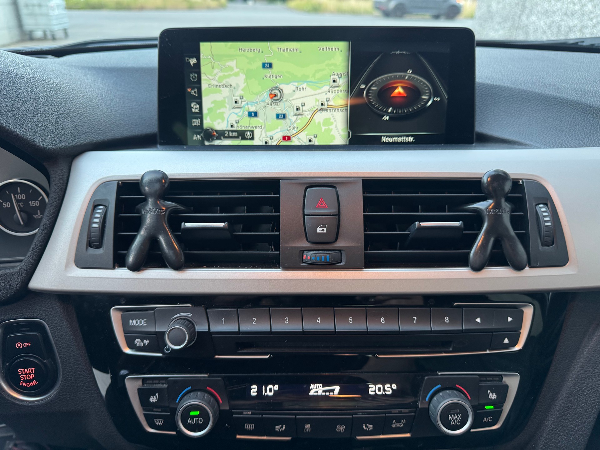 BMW 320d xDrive Touring Sport Line Steptronic-image-16
