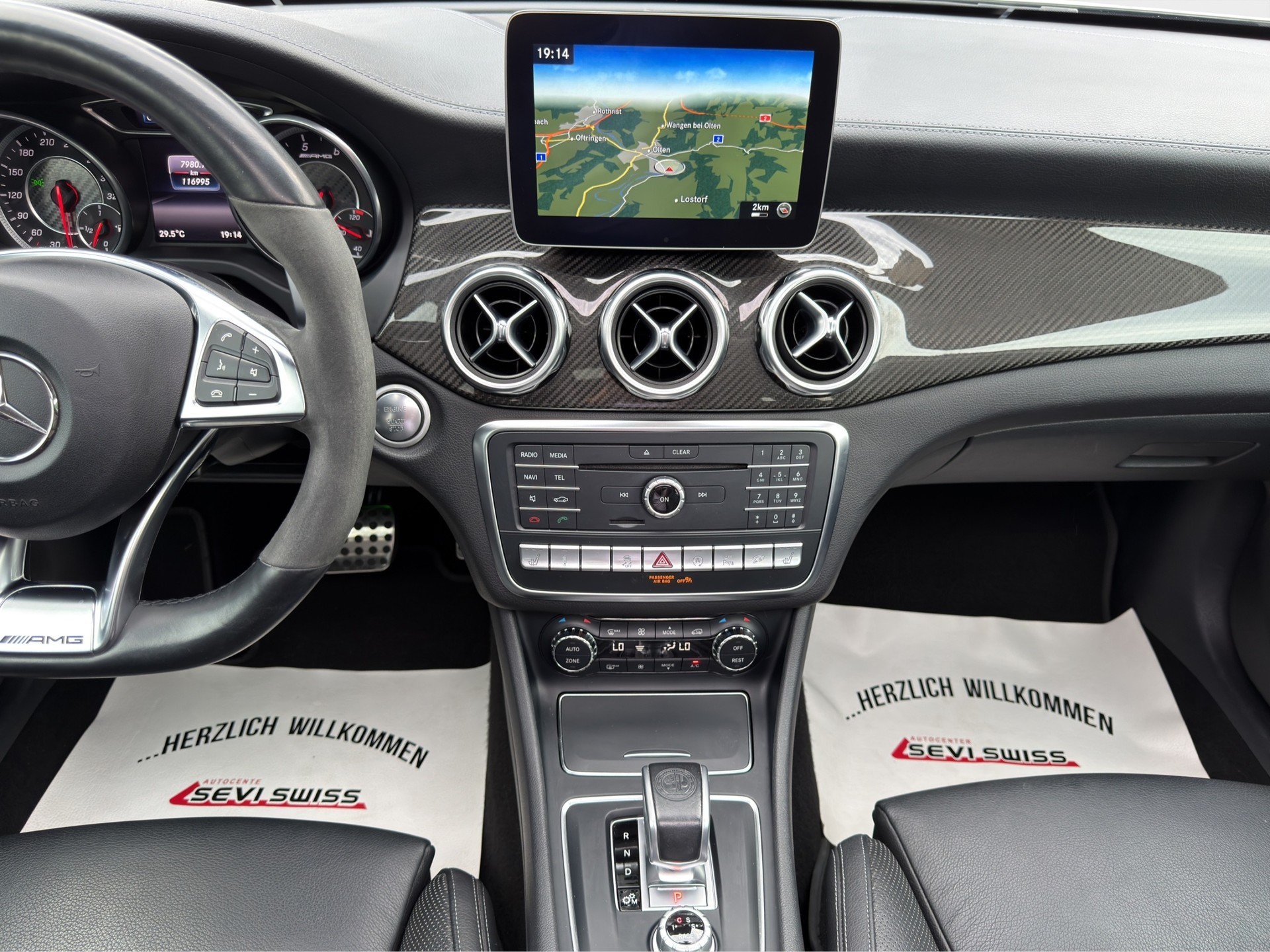 MERCEDES-BENZ GLA 45 AMG Yellow Night Edition 4Matic 7G-DCT Frisch ab MFK,1 Jahr oder 20000km Garantie auf Motor und Getriebe inkl.*-image-11