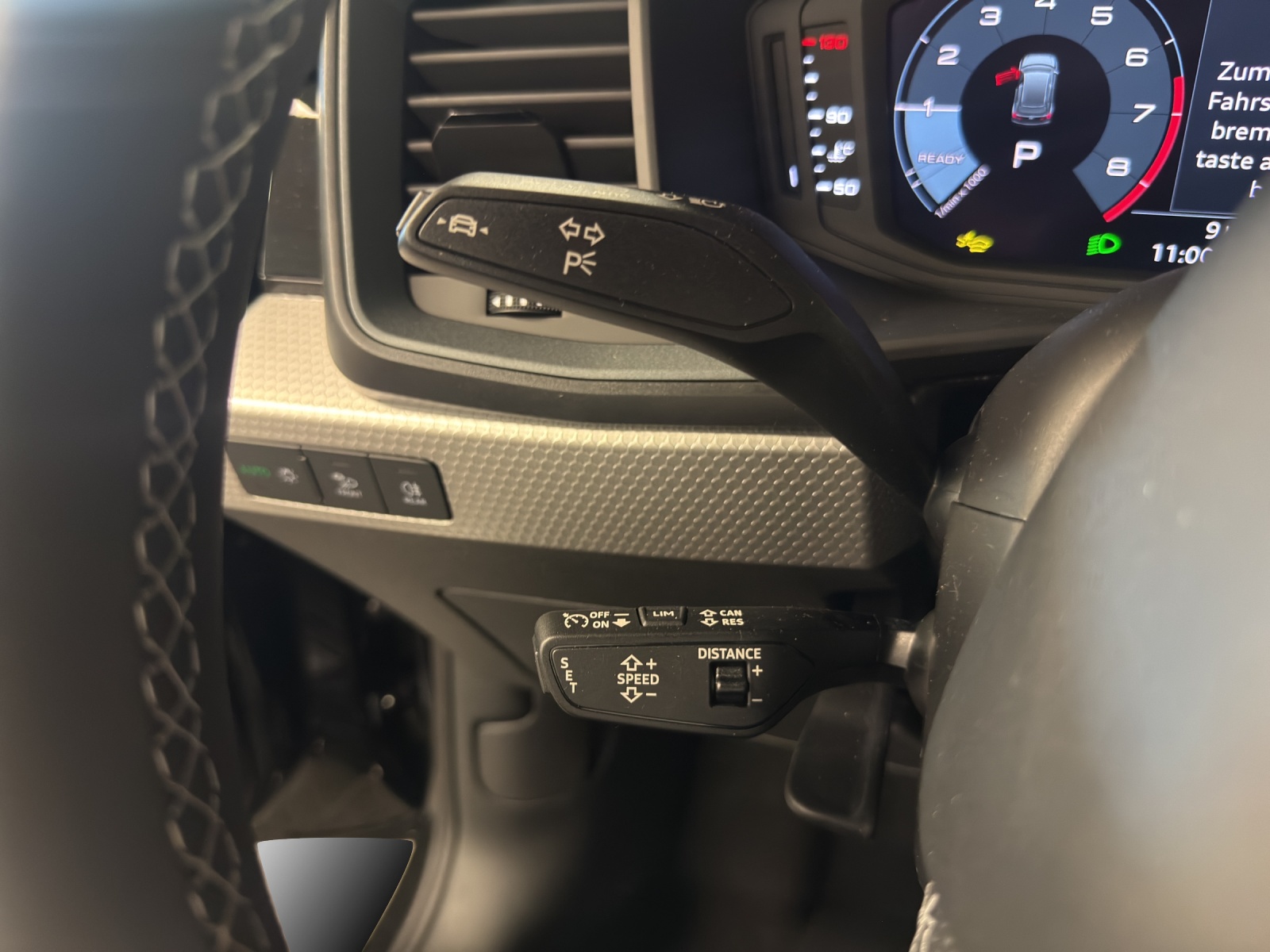 AUDI A1 Sportback 30 TFSI Attraction S-tronic-image-13