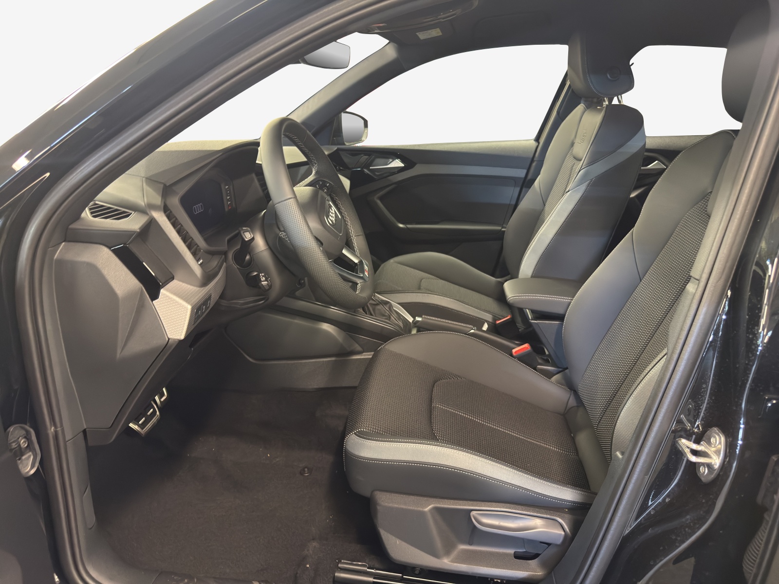 AUDI A1 Sportback 30 TFSI Attraction S-tronic-image-5