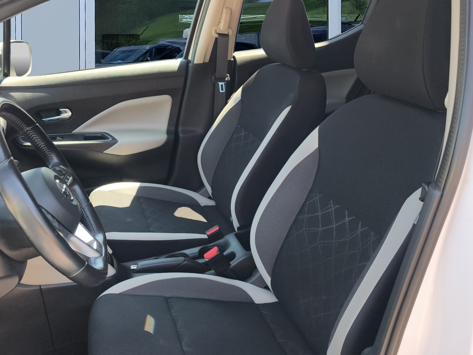 NISSAN Micra IG-T 100 n-connecta Xtronic-image-7