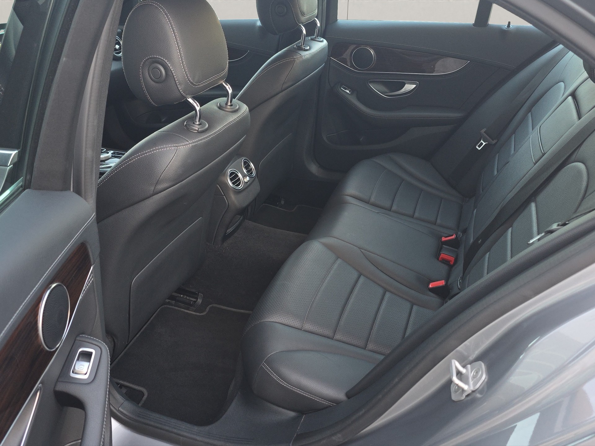 MERCEDES-BENZ C 220 d Avantgarde 4Matic 7G-Tronic-image-9