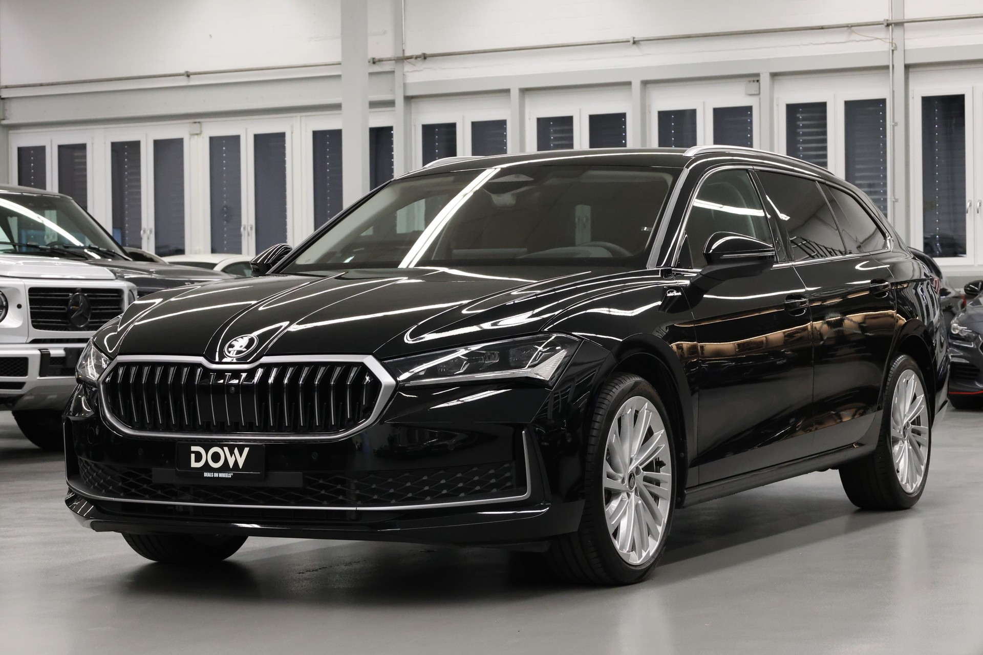 SKODA Superb Combi 2.0 TDI L & K 4x4 DSG-showroom-element-2