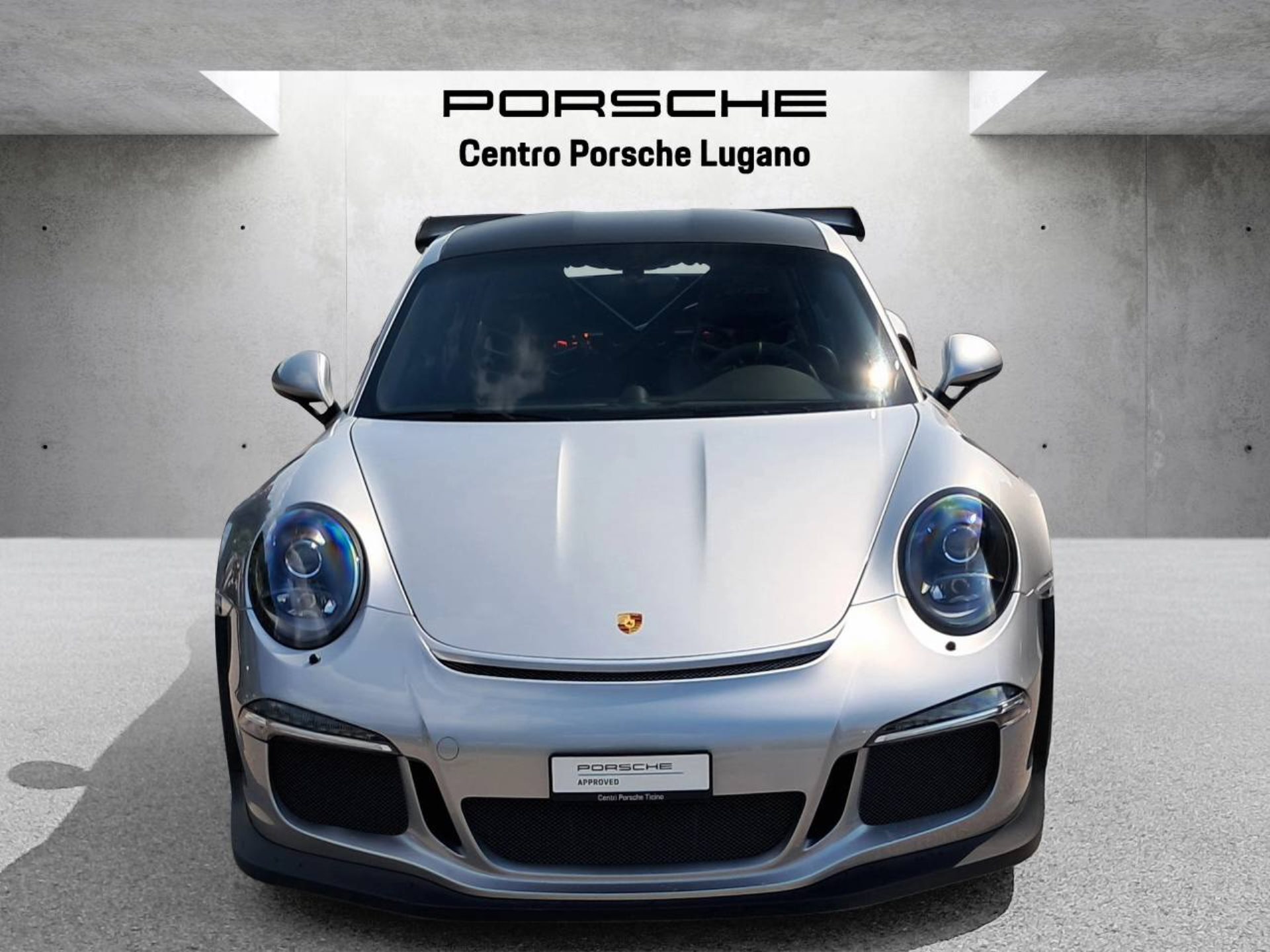 PORSCHE 911 GT3 RS-image-9