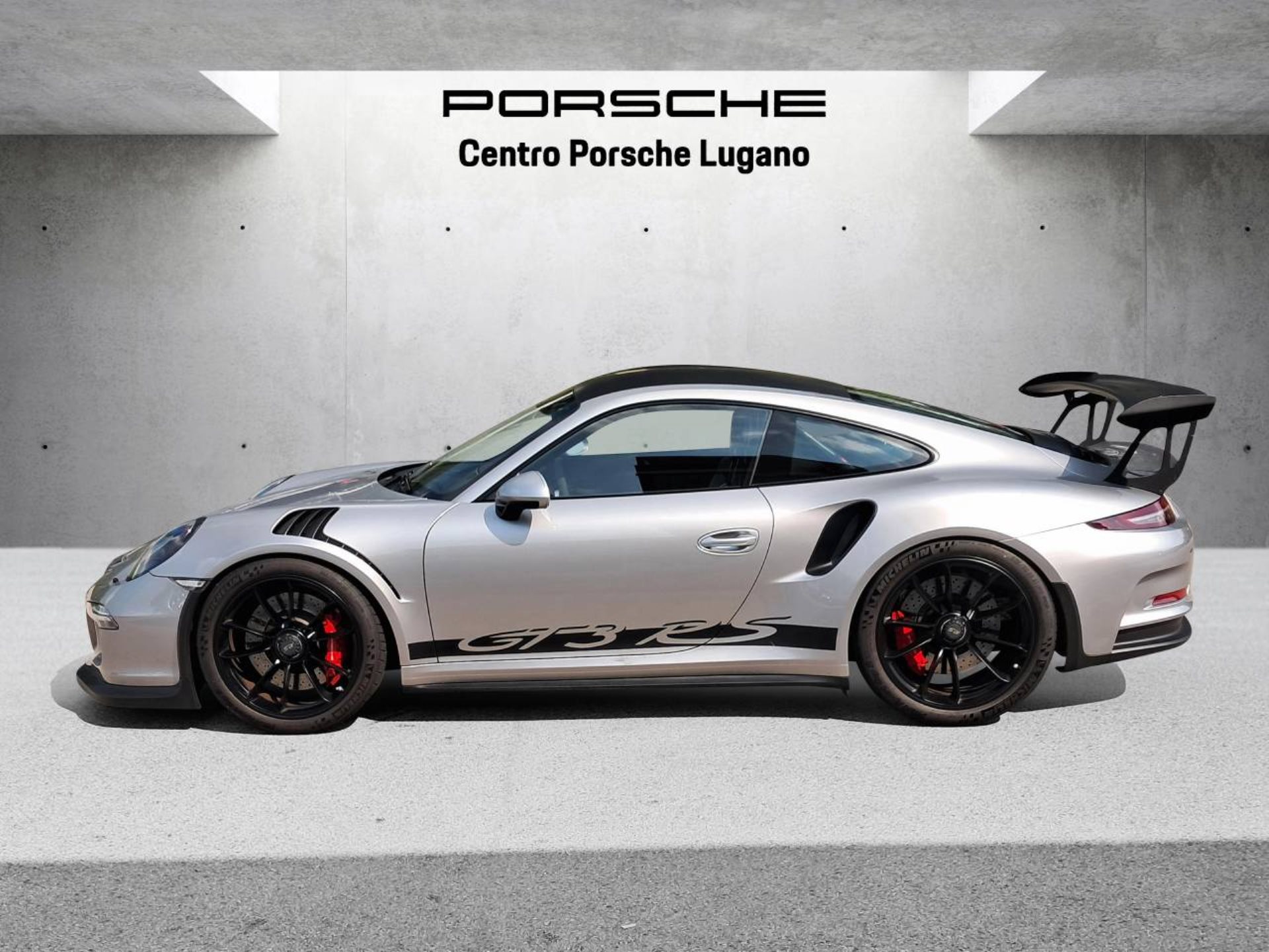 PORSCHE 911 GT3 RS-showroom-element-1
