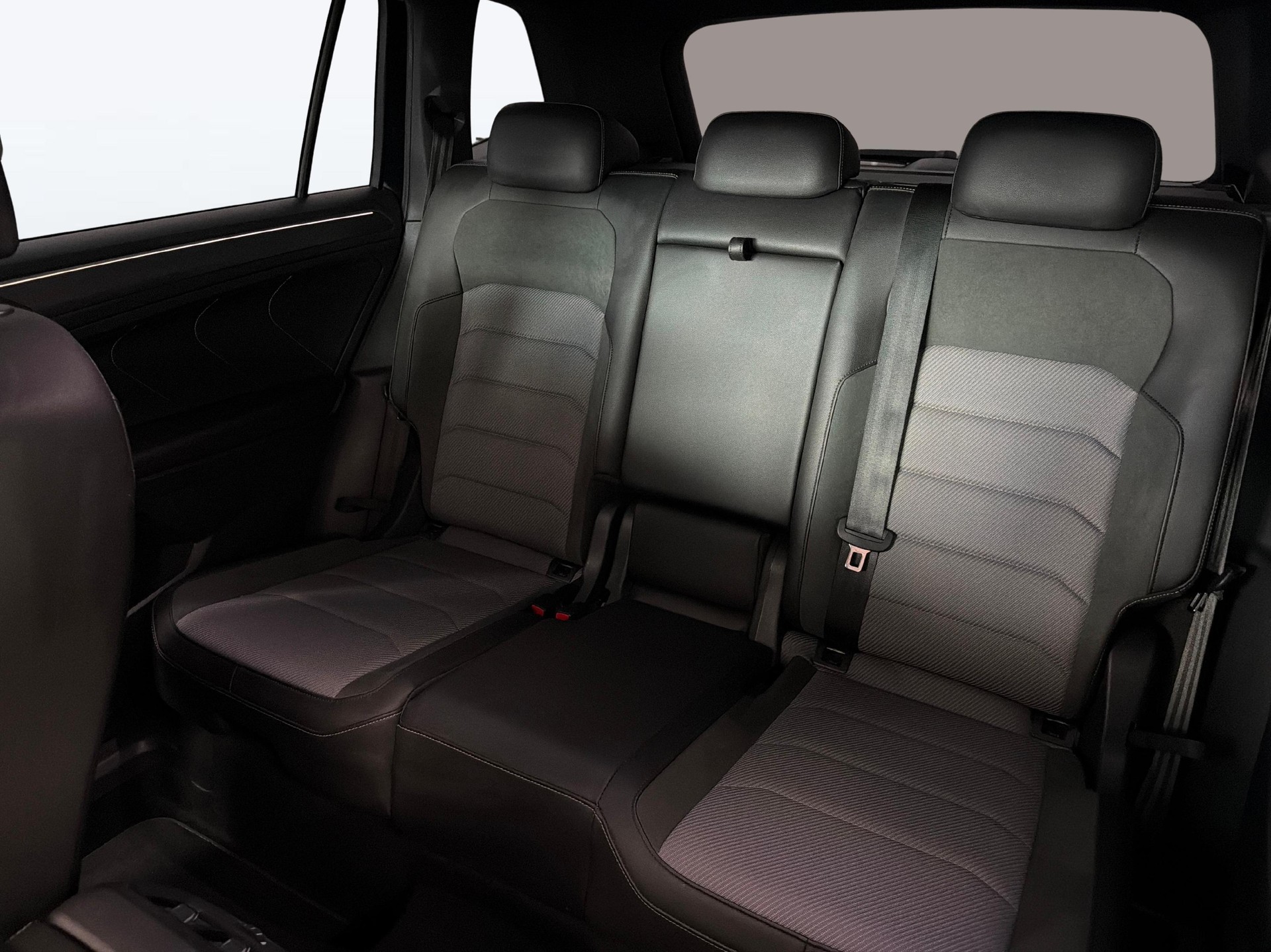 VW Tiguan Allspace 2.0 TDI SCR Highline DSG-image-2