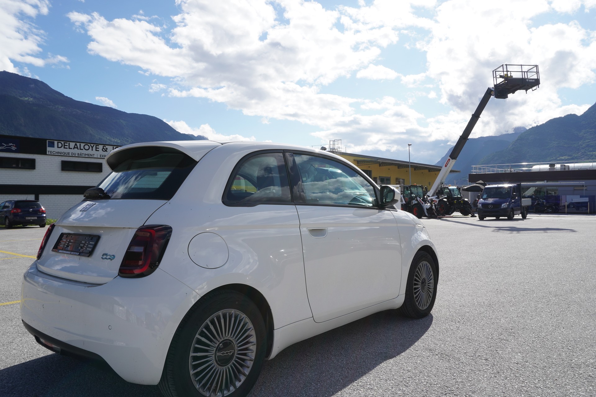 FIAT 500 electric 87 kW Icon-showroom-element-2