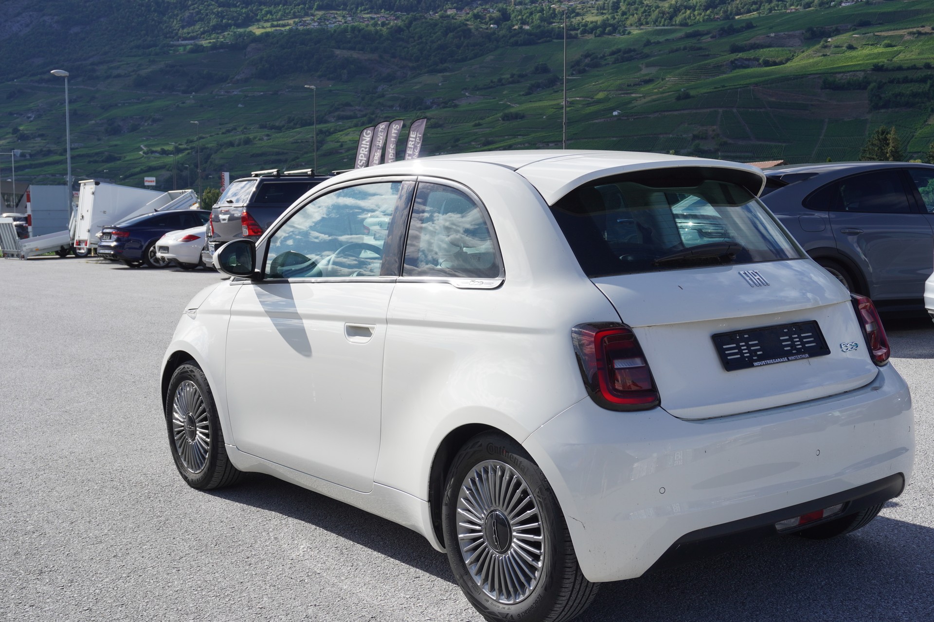 FIAT 500 electric 87 kW Icon-showroom-element-1