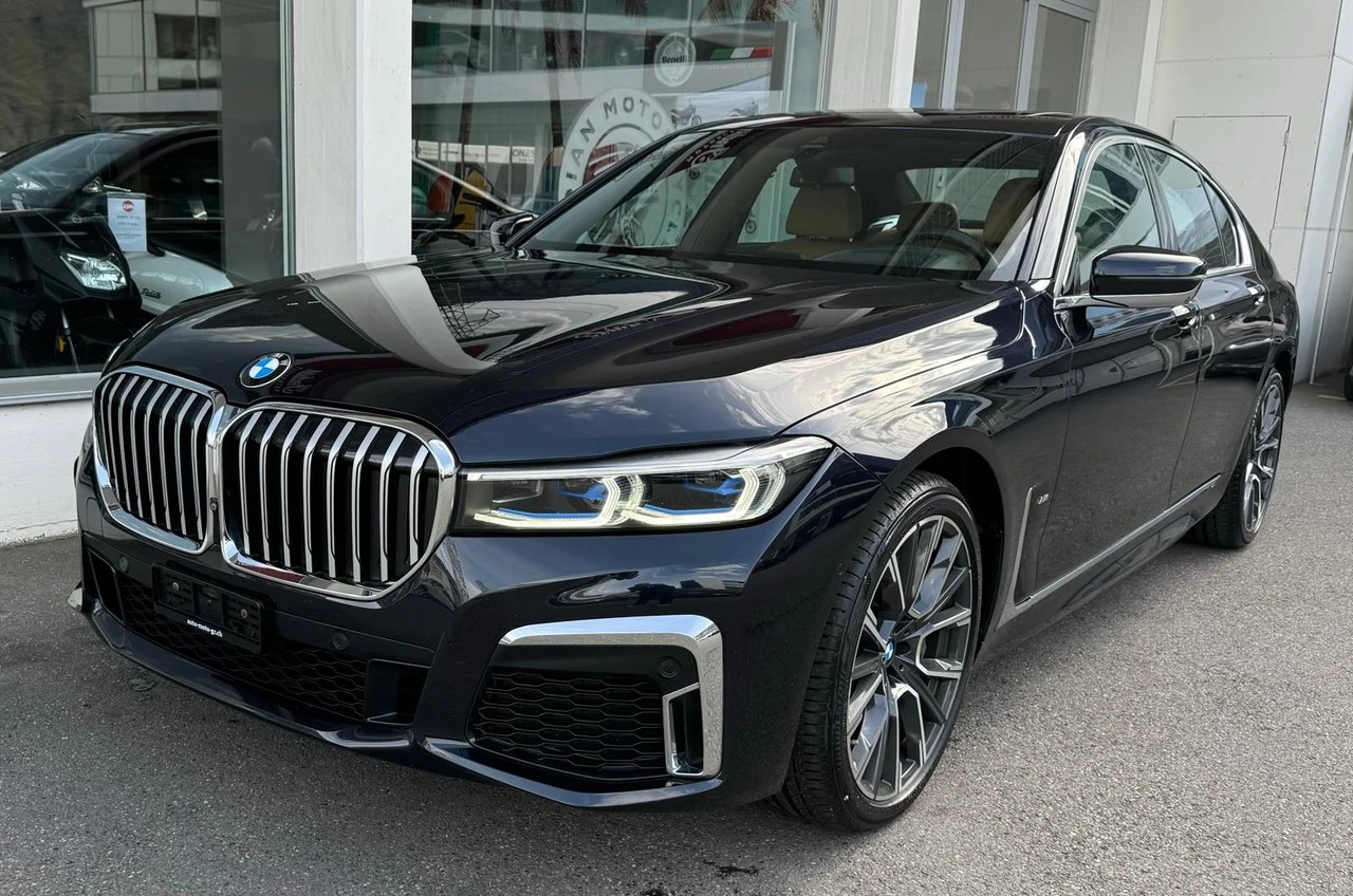 BMW 750i xDrive Steptronic M Sport-image-5