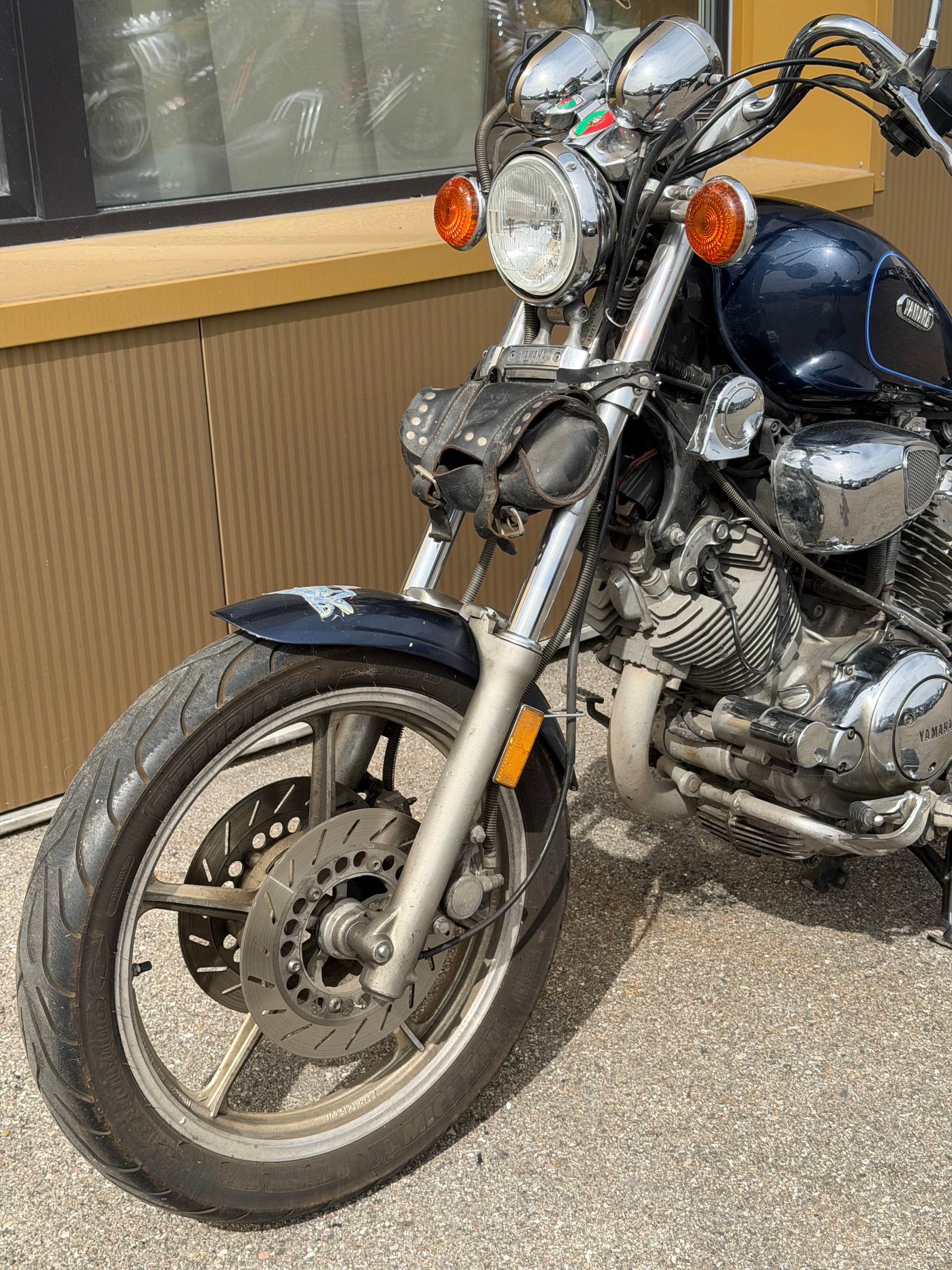 YAMAHA XV 750 Virago-image-8