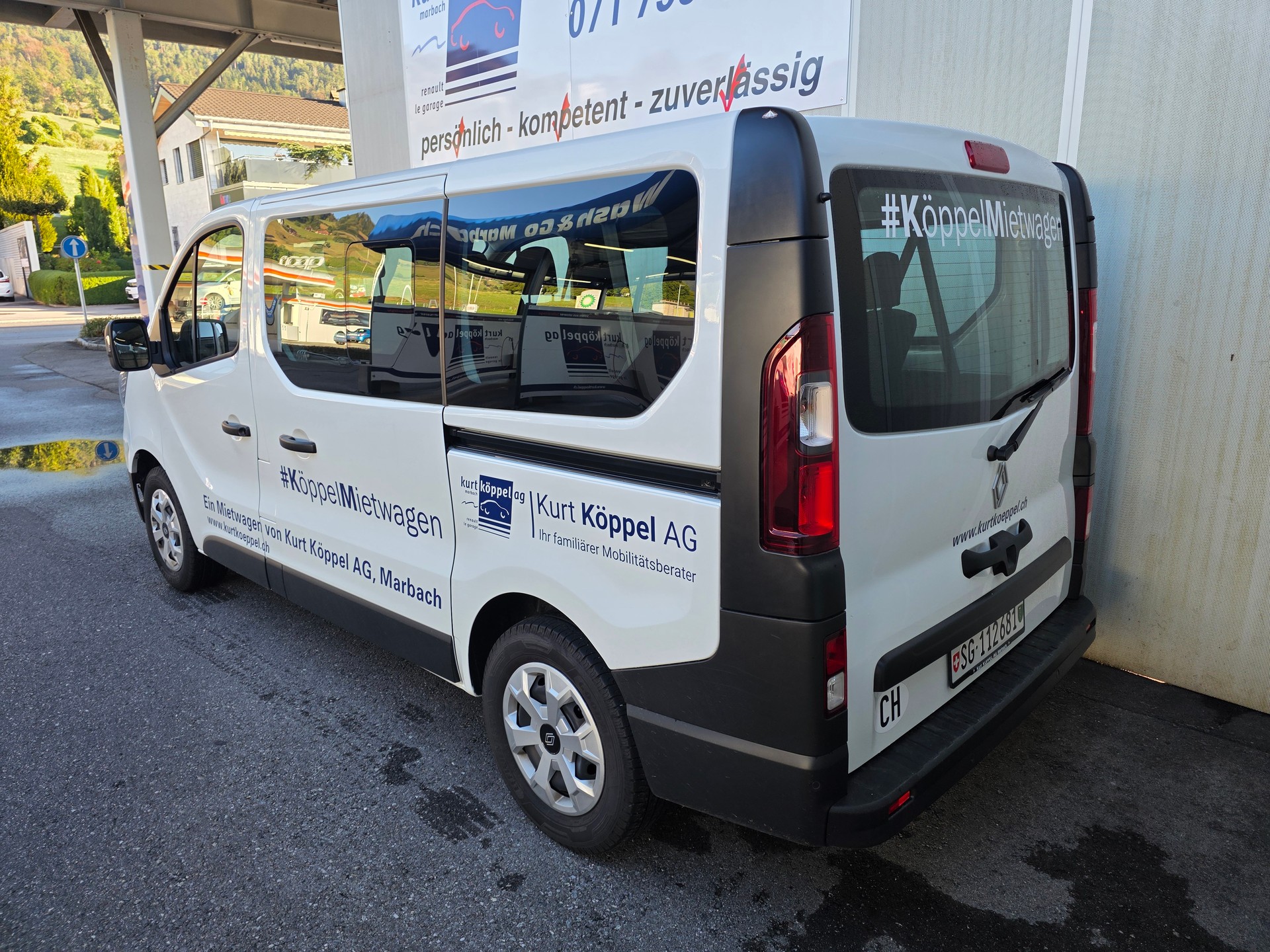 RENAULT Trafic Blue dCi 110 Passenger Equilibre-showroom-element-2