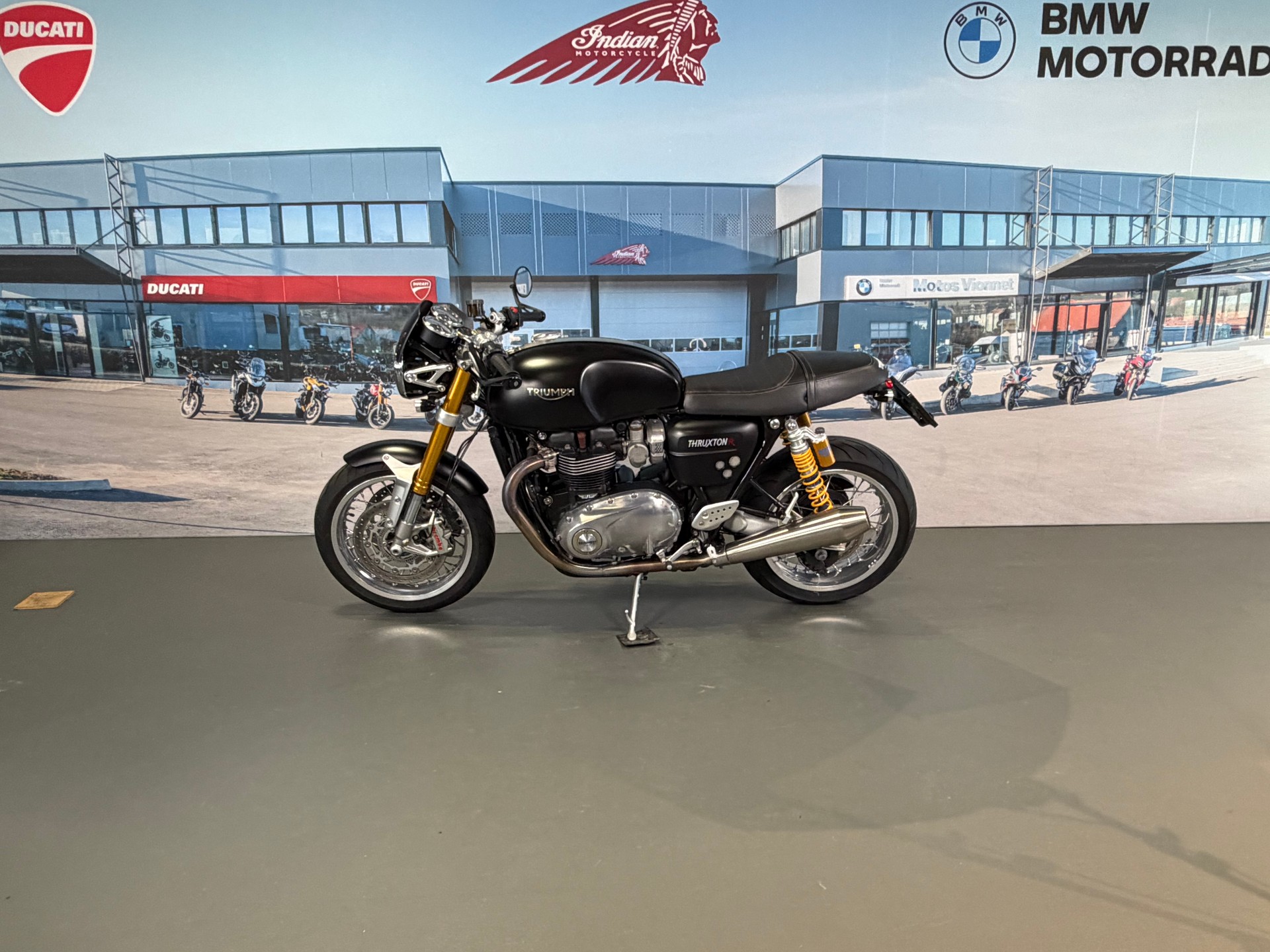 TRIUMPH Thruxton R 1200 i ABS-image-3
