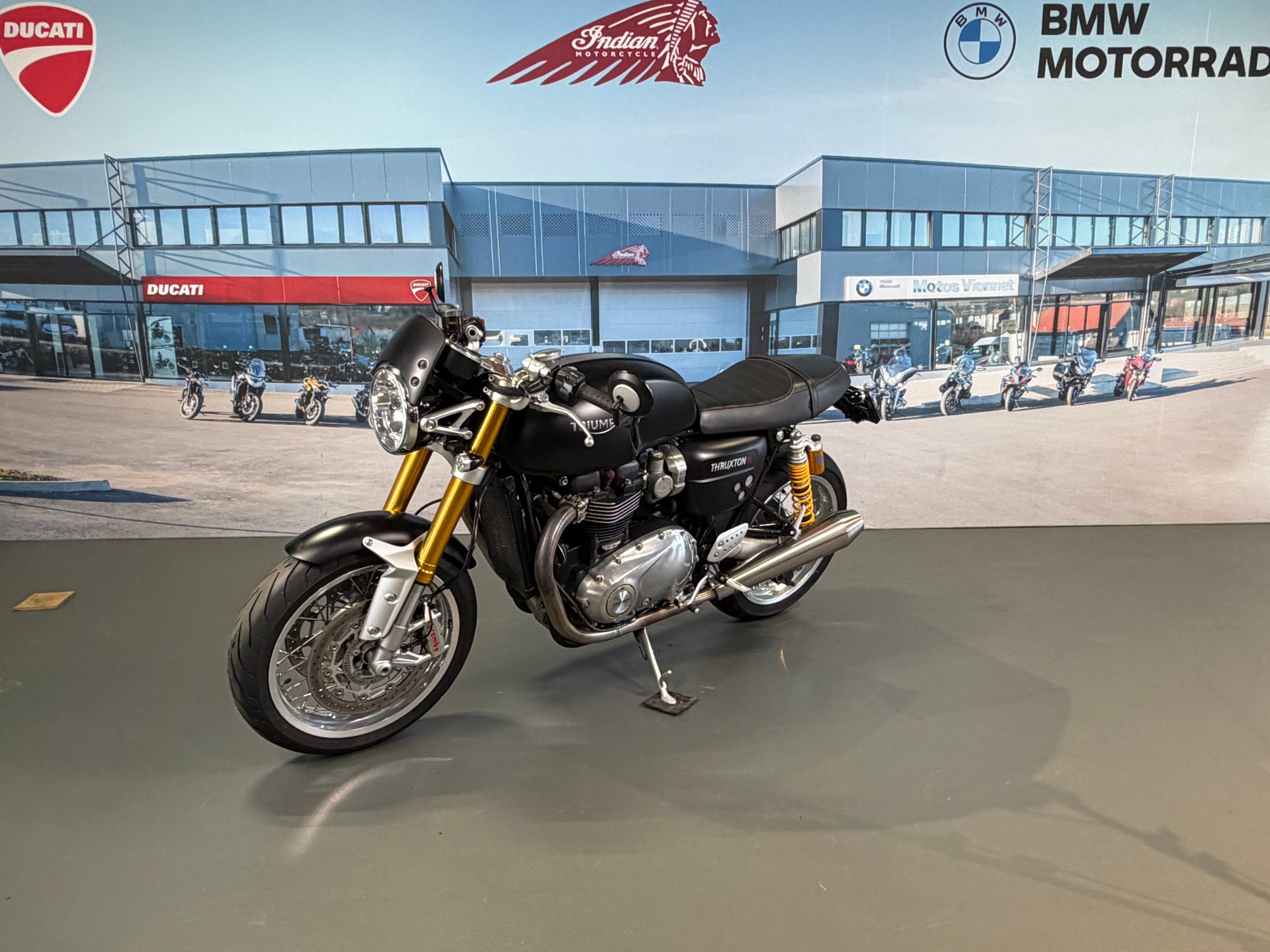 TRIUMPH Thruxton R 1200 i ABS-image-2