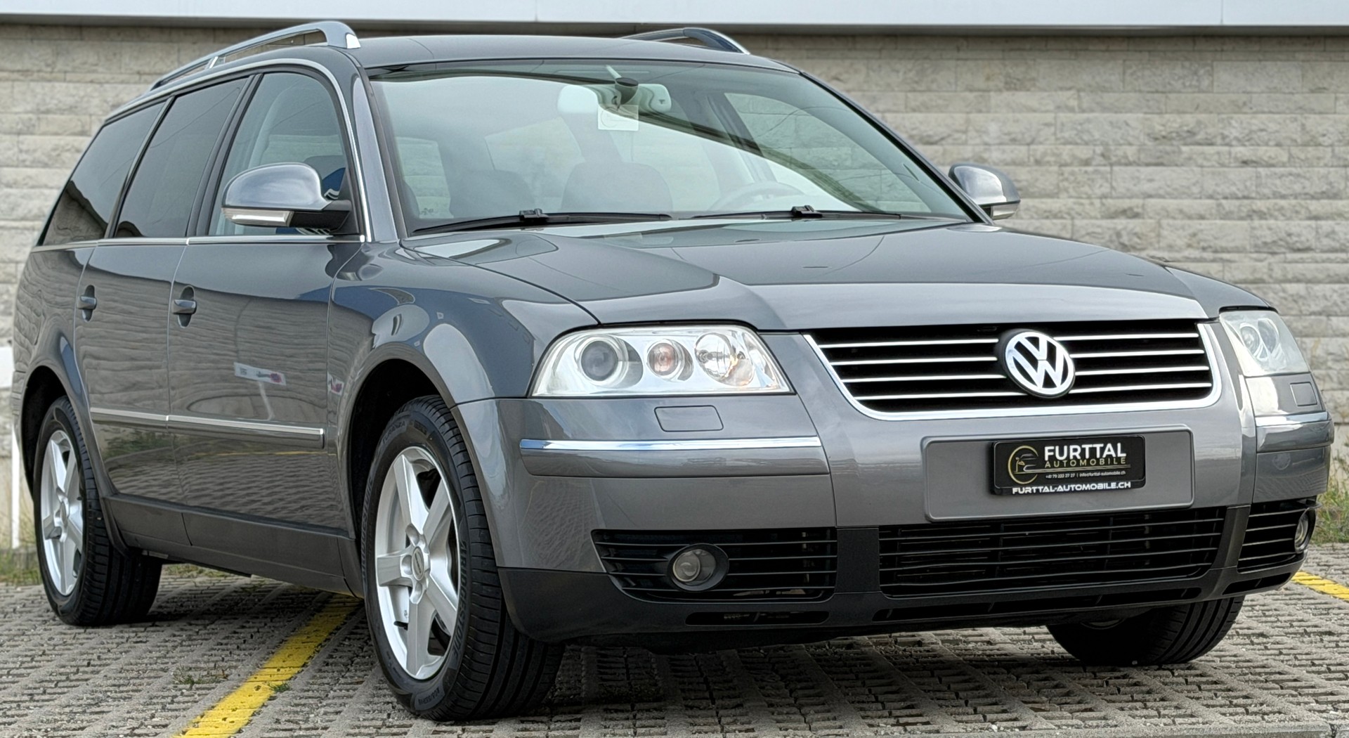 VW Passat Variant 1.9 TDI 4Motion Highline-showroom-element-1