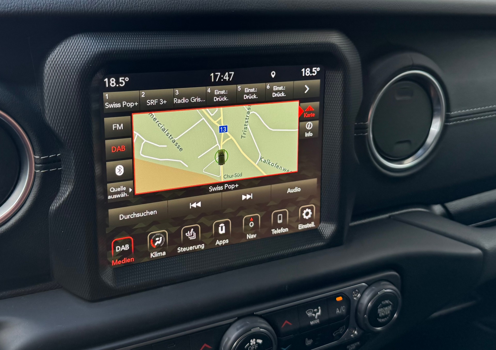 JEEP Wrangler 2.0 Sahara Automatic-image-19