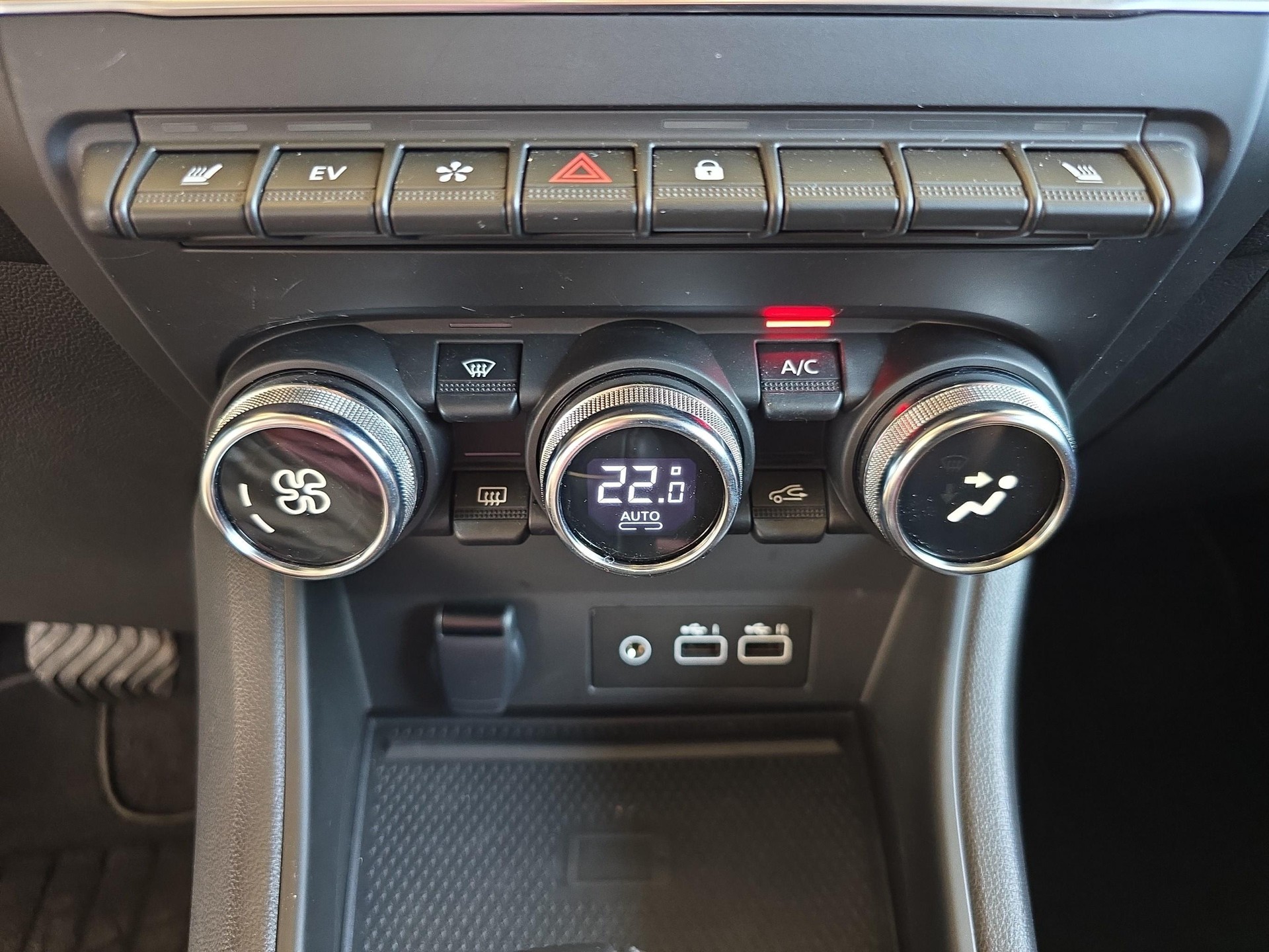MITSUBISHI ASX 1.6 HEV Intense-image-15
