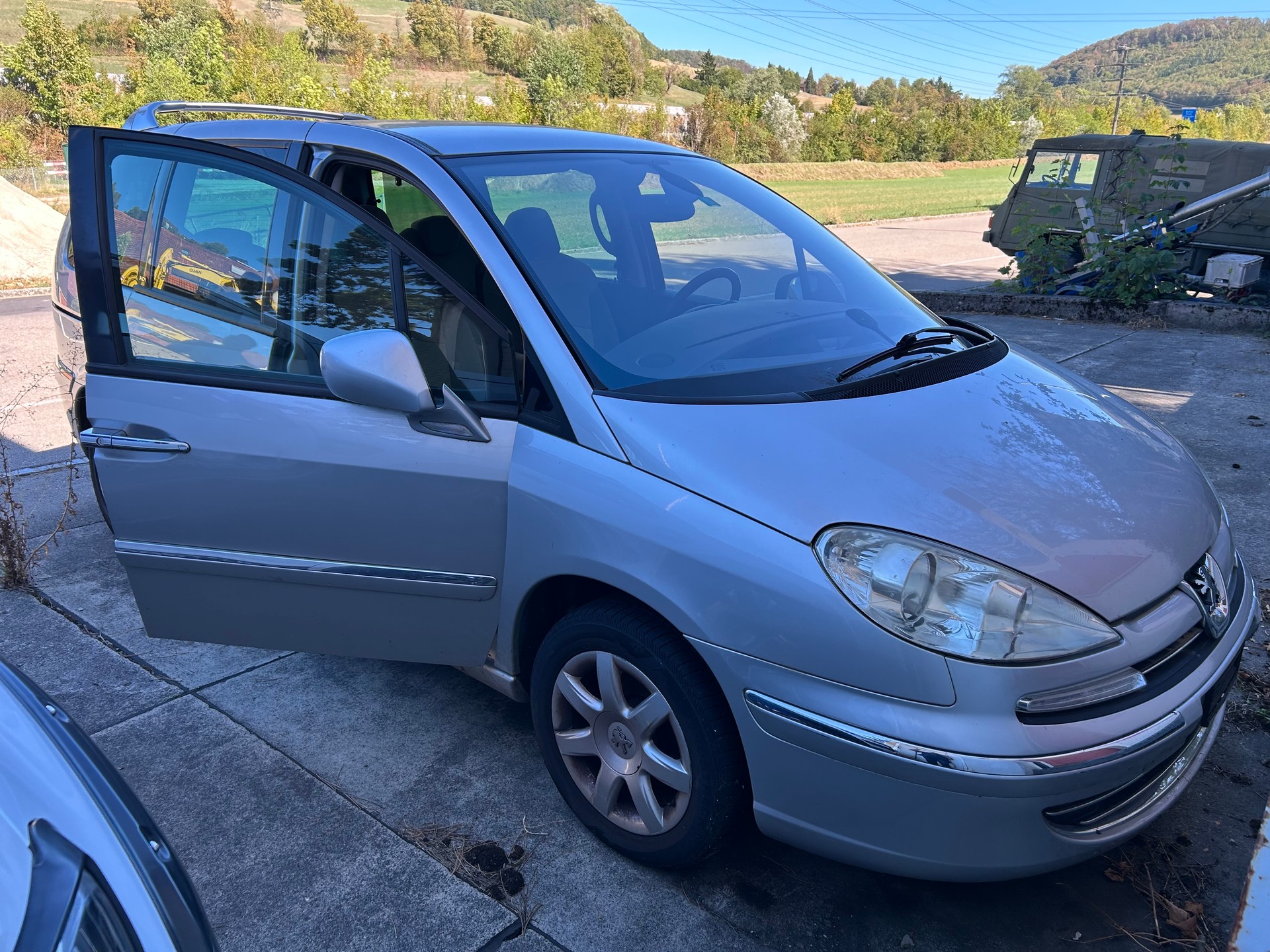 PEUGEOT 807 2.0 16V HDi Active-image-6