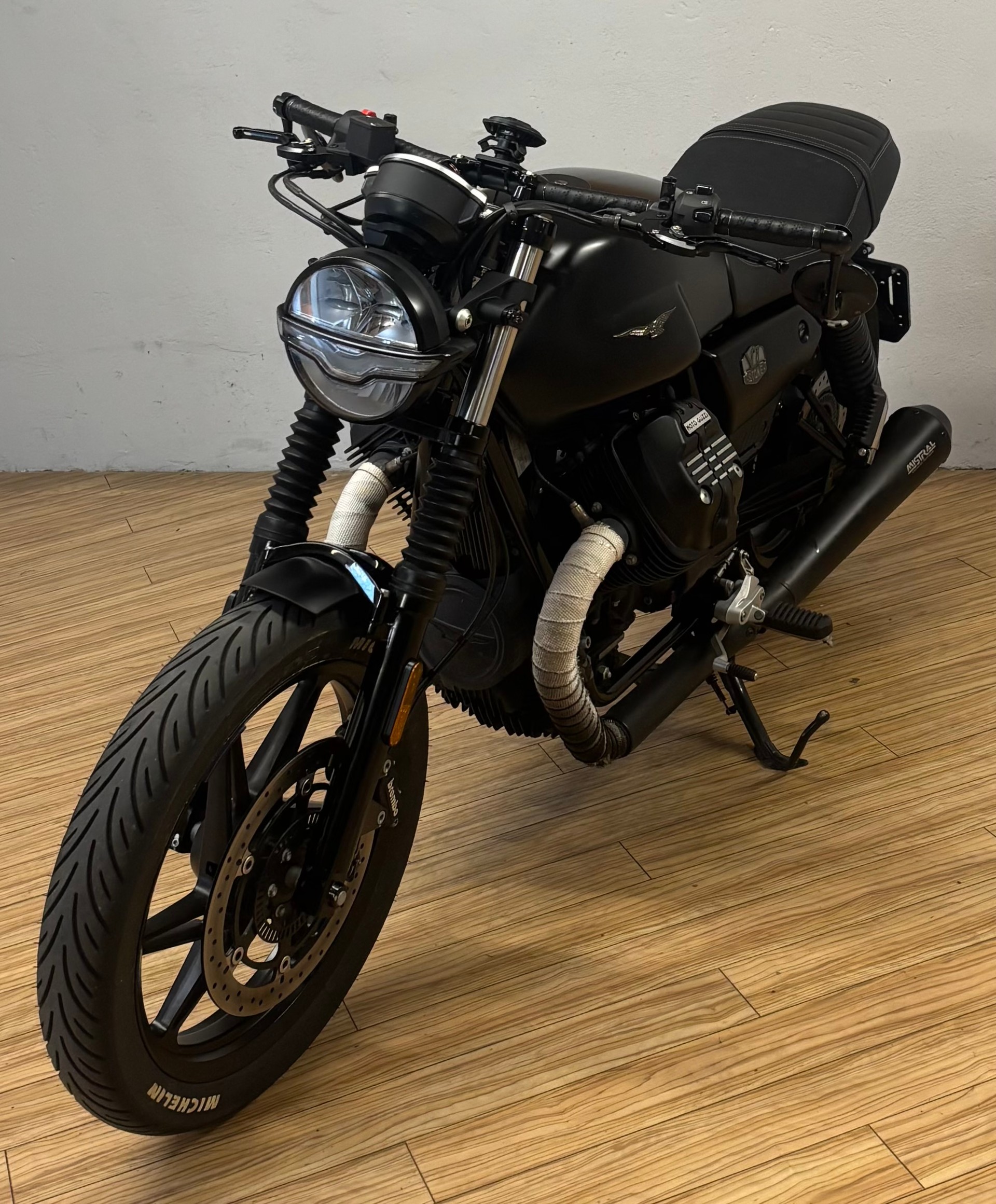 MOTO GUZZI V7 IV 850 Stone-image-6
