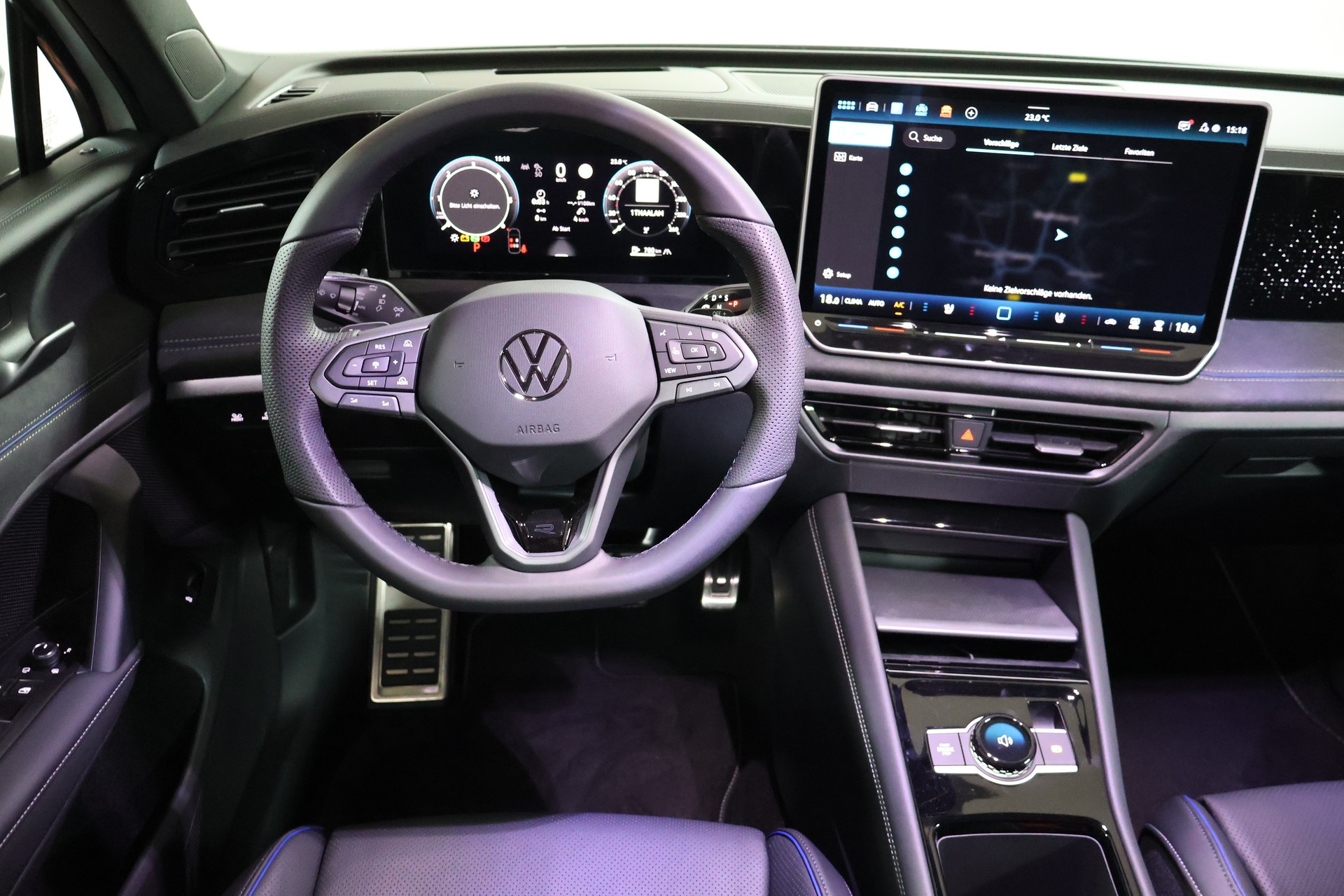 VW Tiguan 2.0 TDI SCR R-Line 4Motion DSG-image-9