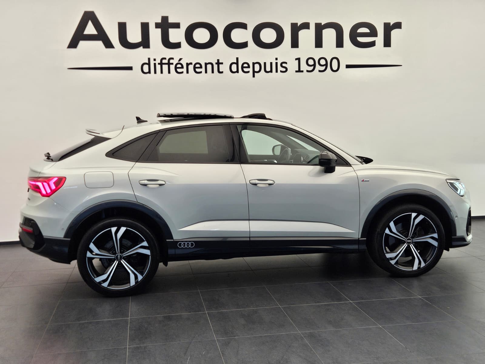 AUDI Q3 Sportback 40 TDI S line Attraction quattro S-tronic-image-5