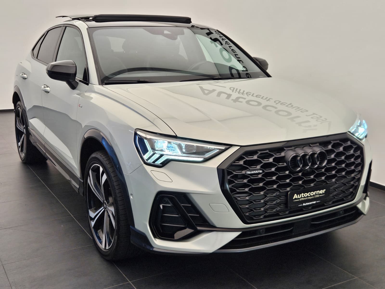 AUDI Q3 Sportback 40 TDI S line Attraction quattro S-tronic-image-4