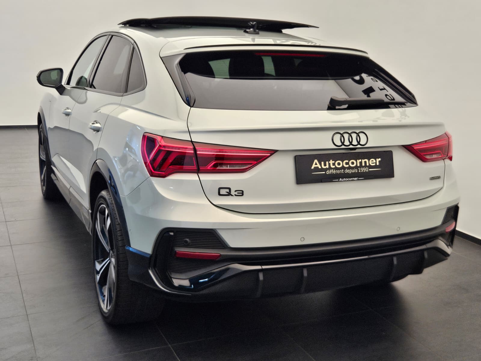 AUDI Q3 Sportback 40 TDI S line Attraction quattro S-tronic-image-8