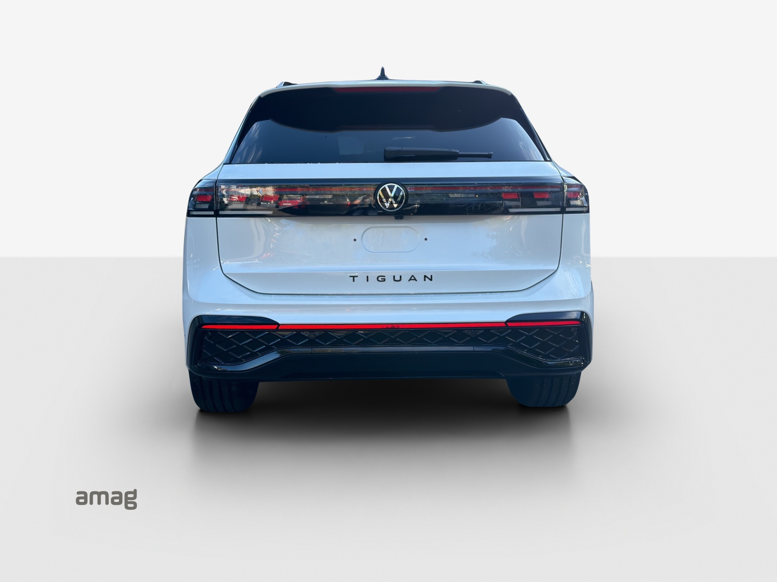VW Tiguan 2.0 TDI SCR R-Line 4Motion DSG-showroom-element-3