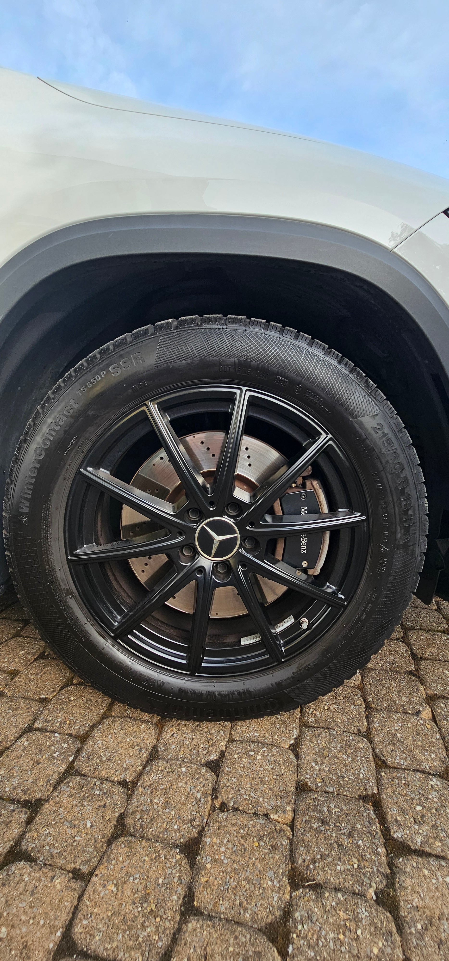 MERCEDES-BENZ GLA 250 AMG Line 4matic-image-6