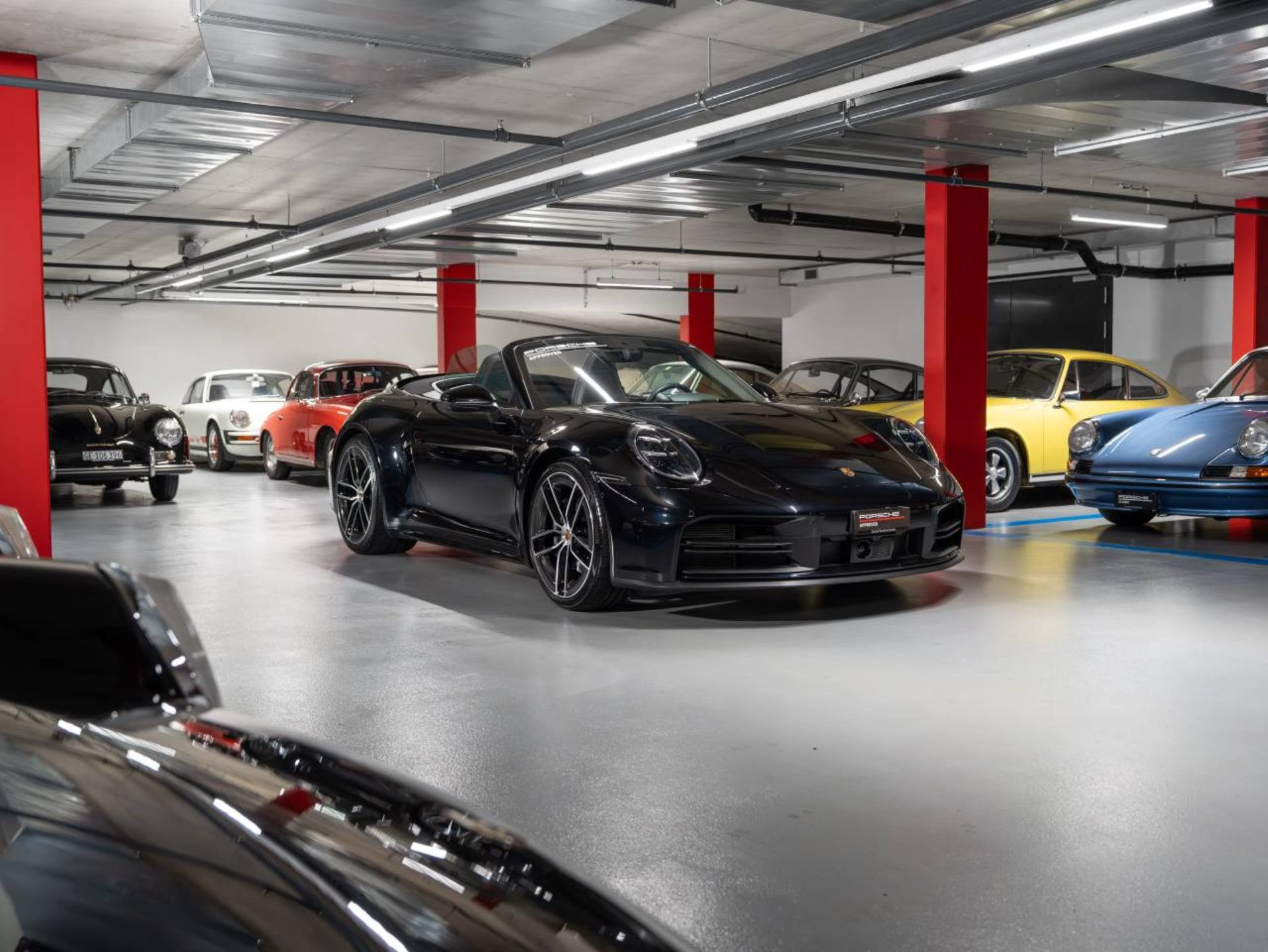 PORSCHE 911 Carrera Cabriolet-showroom-element-3