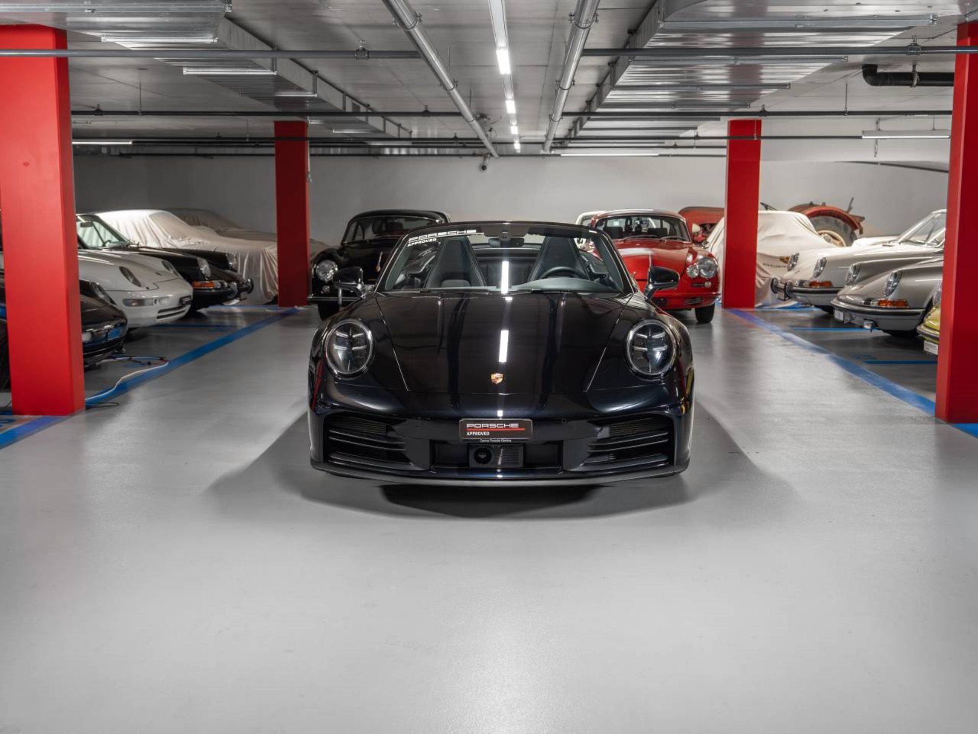 PORSCHE 911 Carrera Cabriolet-showroom-element-1