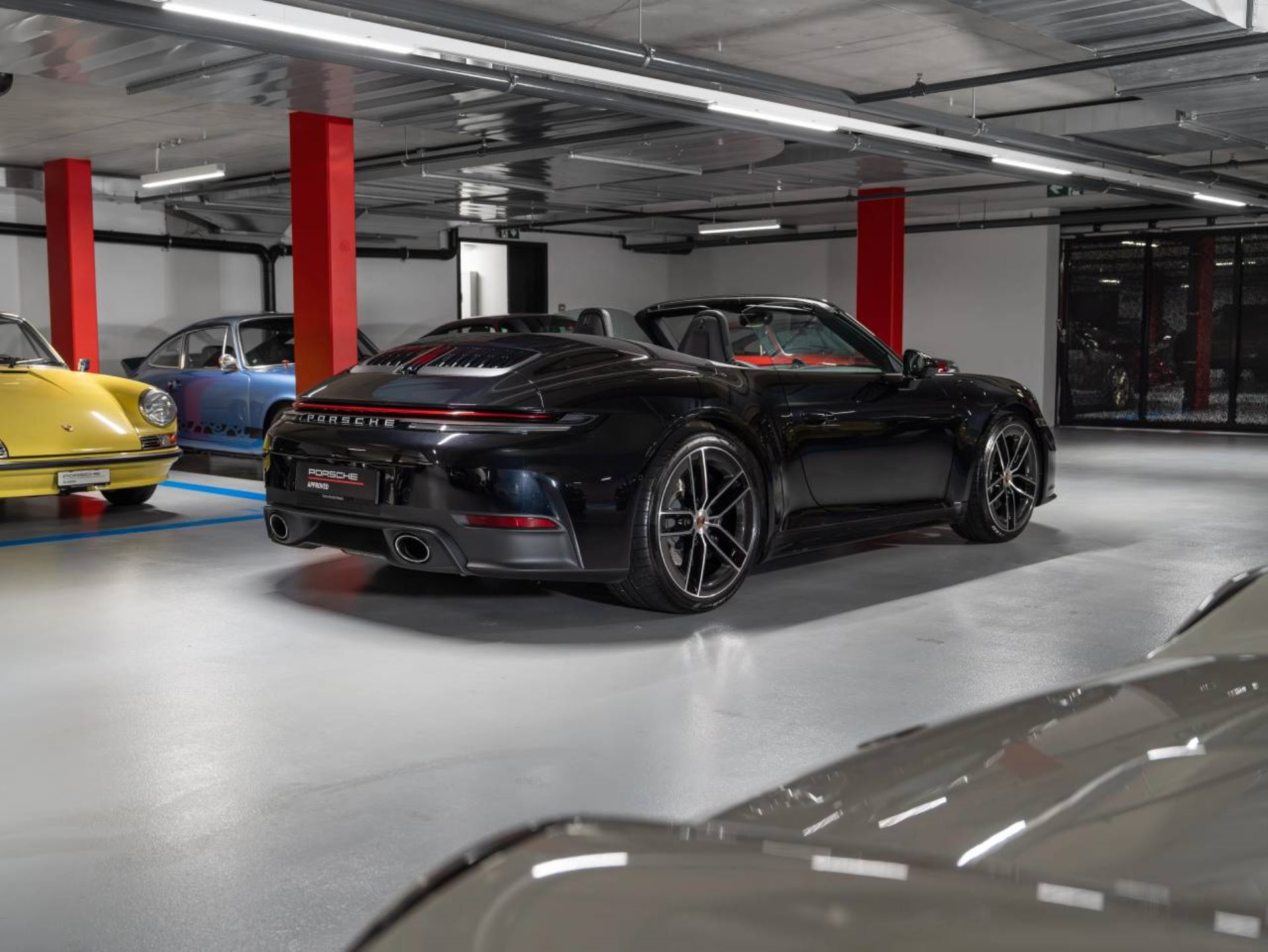 PORSCHE 911 Carrera Cabriolet-showroom-element-2