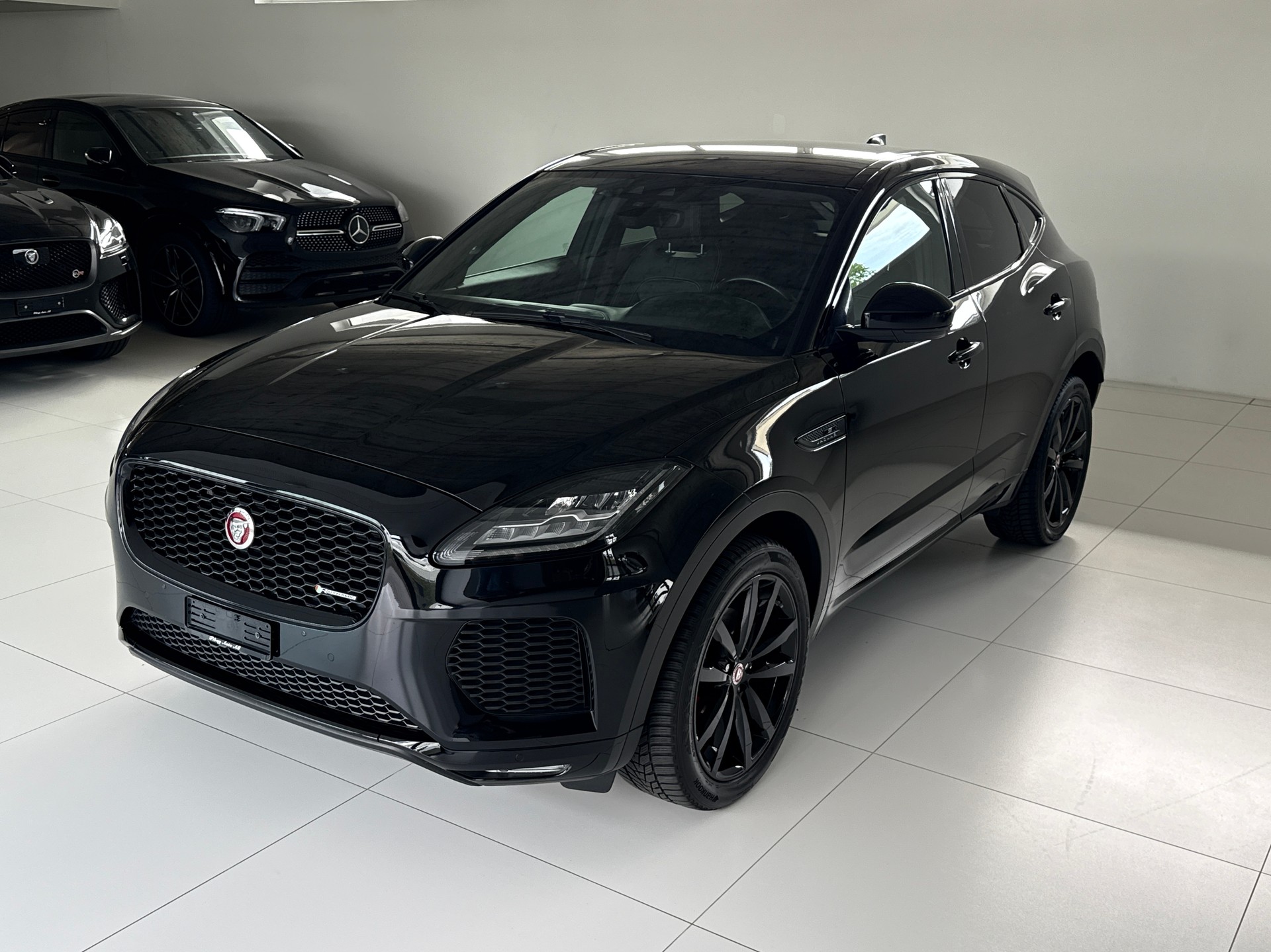 JAGUAR E-Pace 2.0d D180 R-Dynamic S AWD Automatik-showroom-element-2