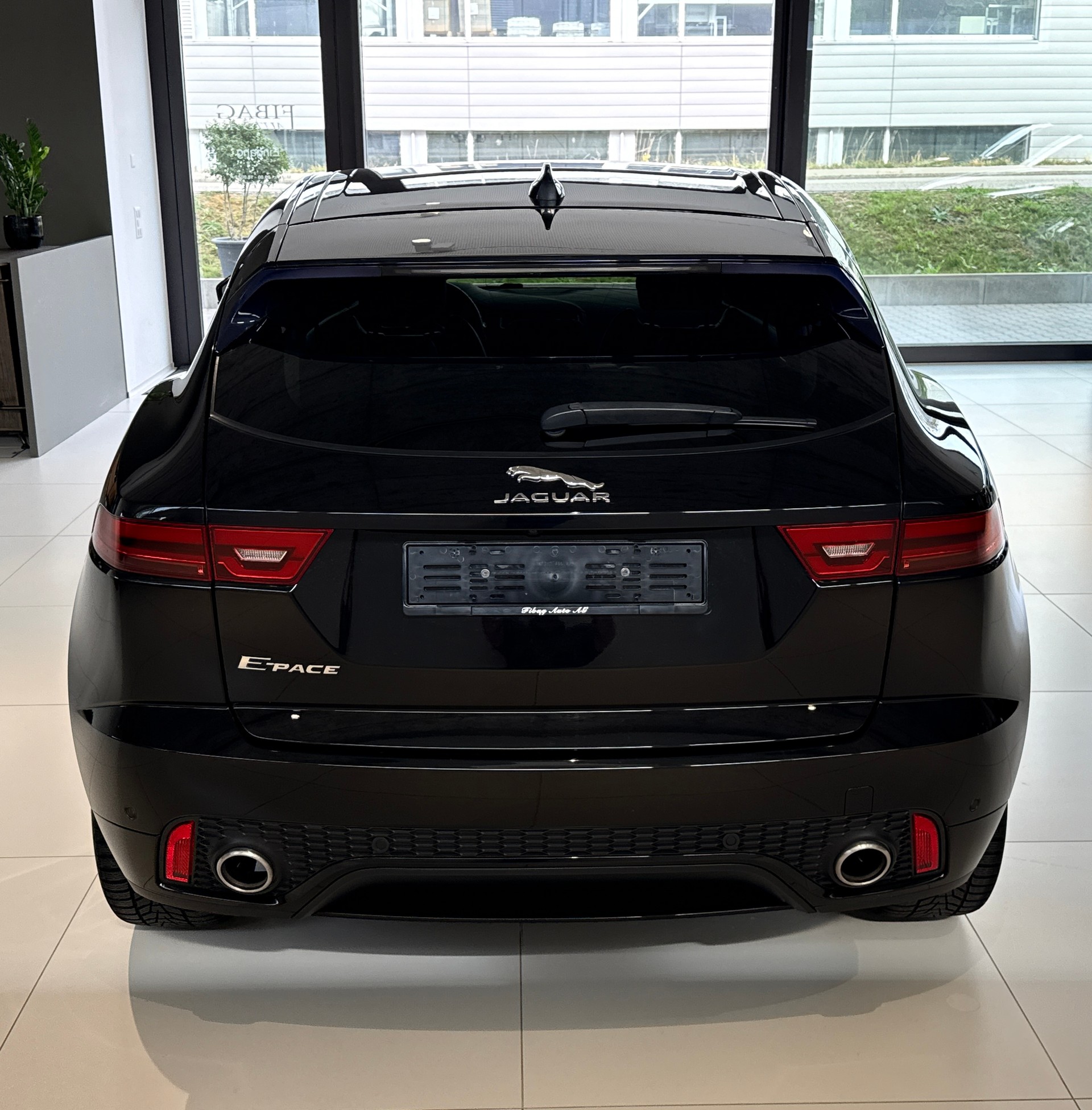 JAGUAR E-Pace 2.0d D180 R-Dynamic S AWD Automatik-image-25