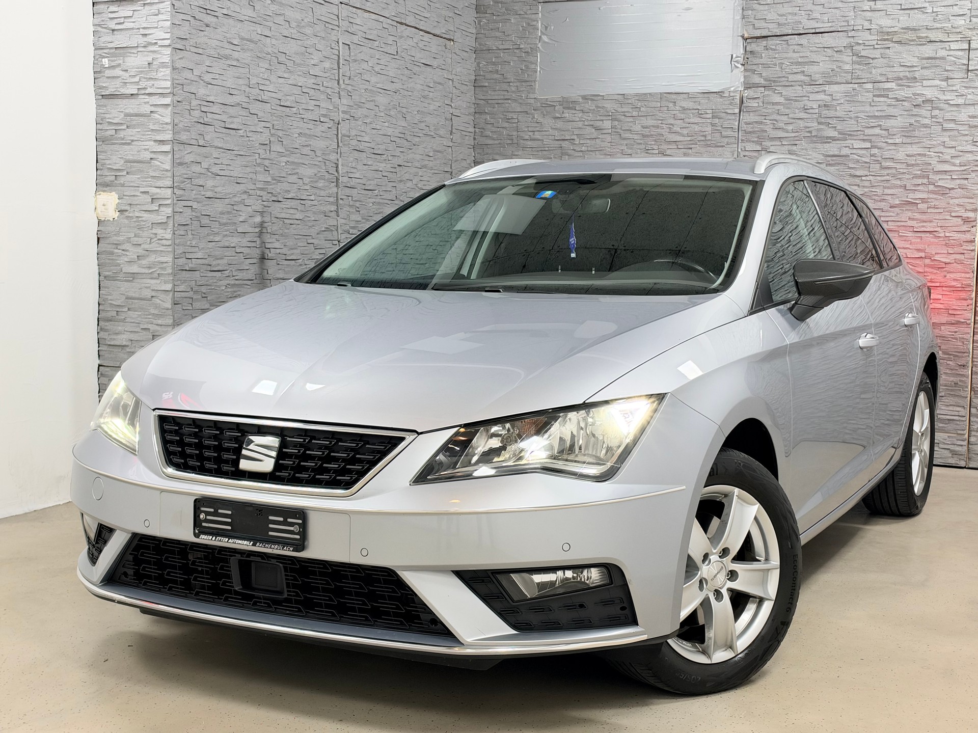 SEAT Leon ST 1.6 TDI CR Style DSG-showroom-element-1